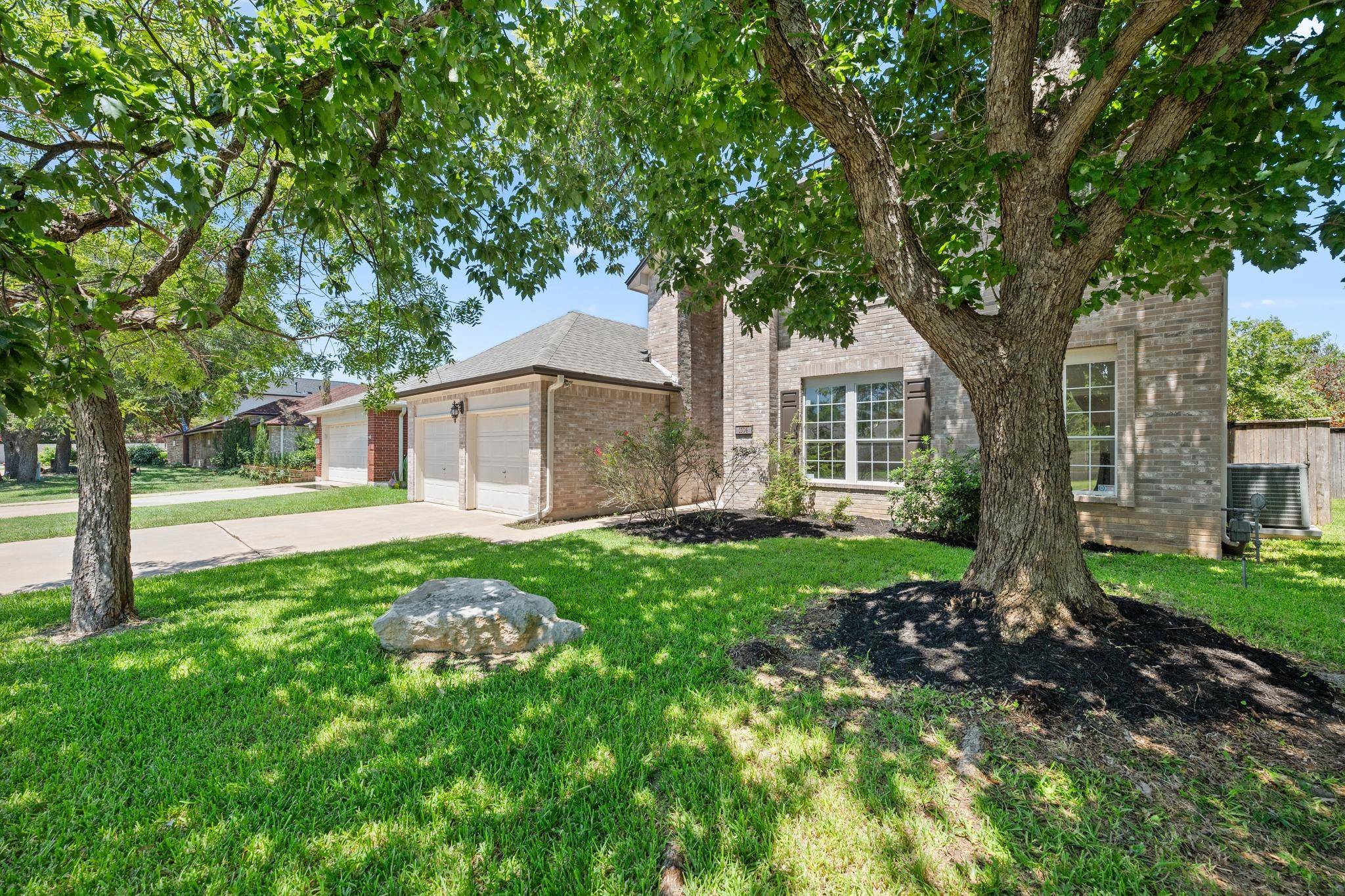 1304 Meadow Lark DR, Cedar Park, TX 78613