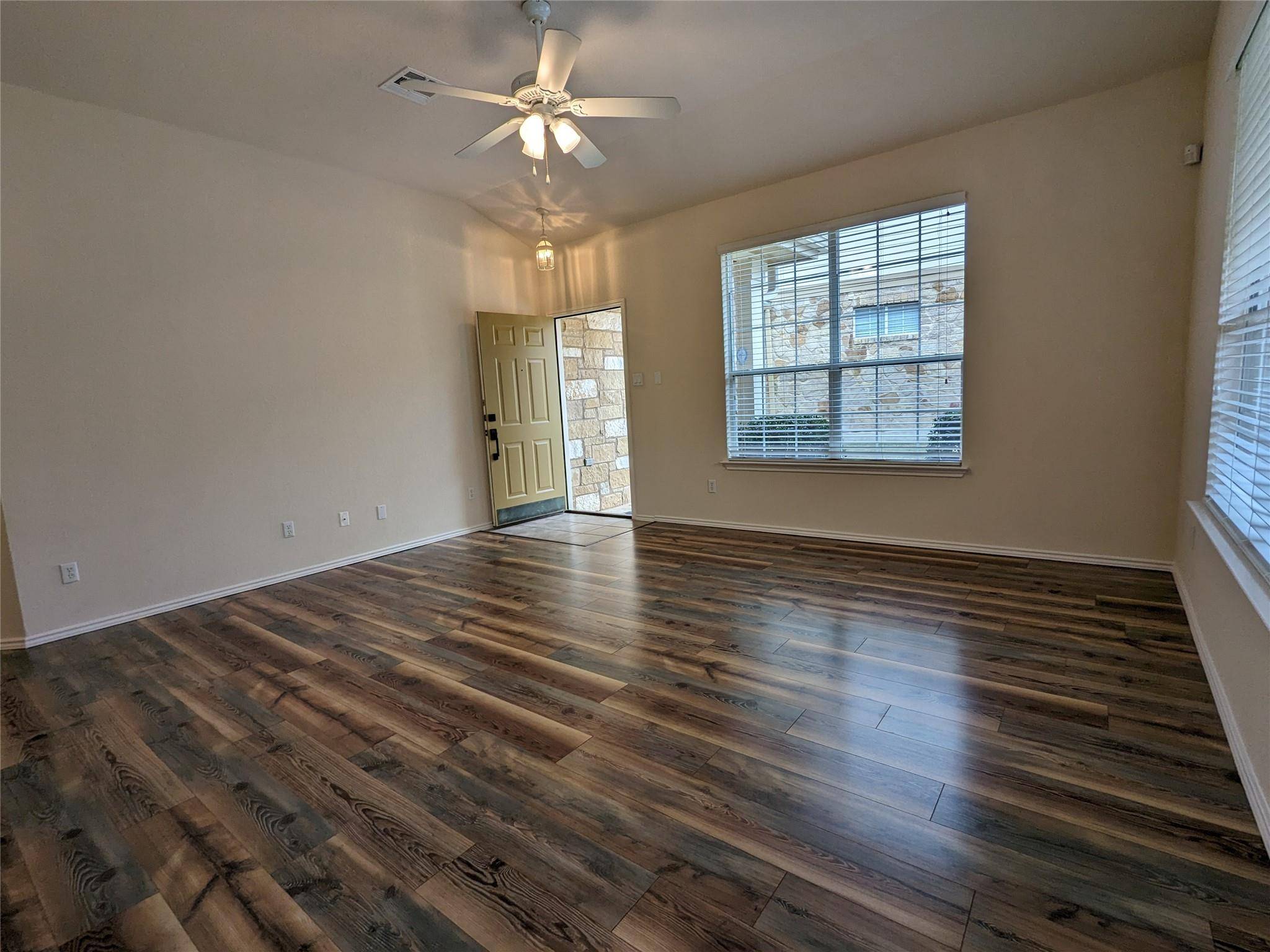 16100 S Great Oaks #2303, Round Rock, TX 78681