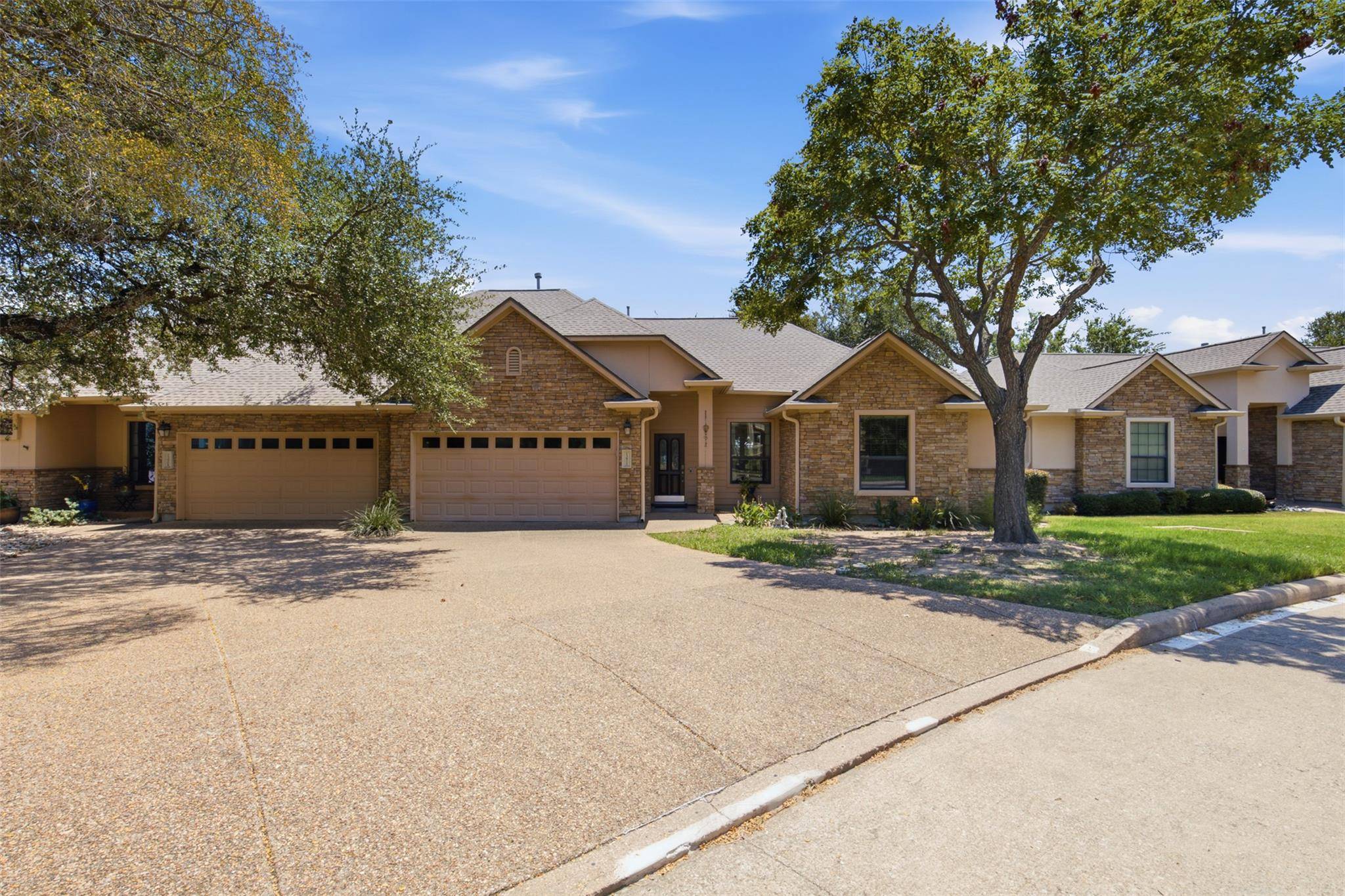13912 Ashton Woods CIR #26, Austin, TX 78727