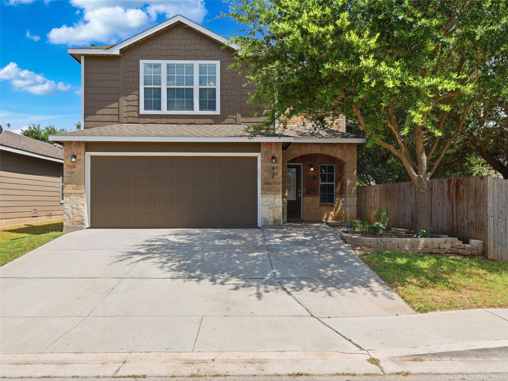 414 Walnut CRST, Selma, TX 78154