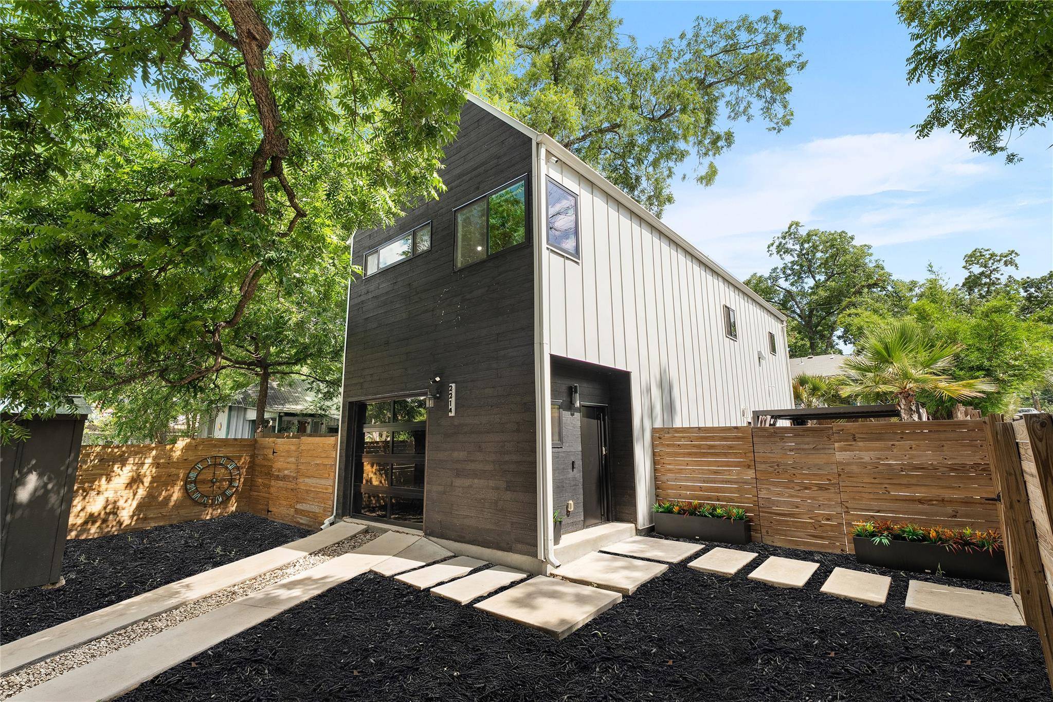 2214 Garden ST #1 & 2, Austin, TX 78702