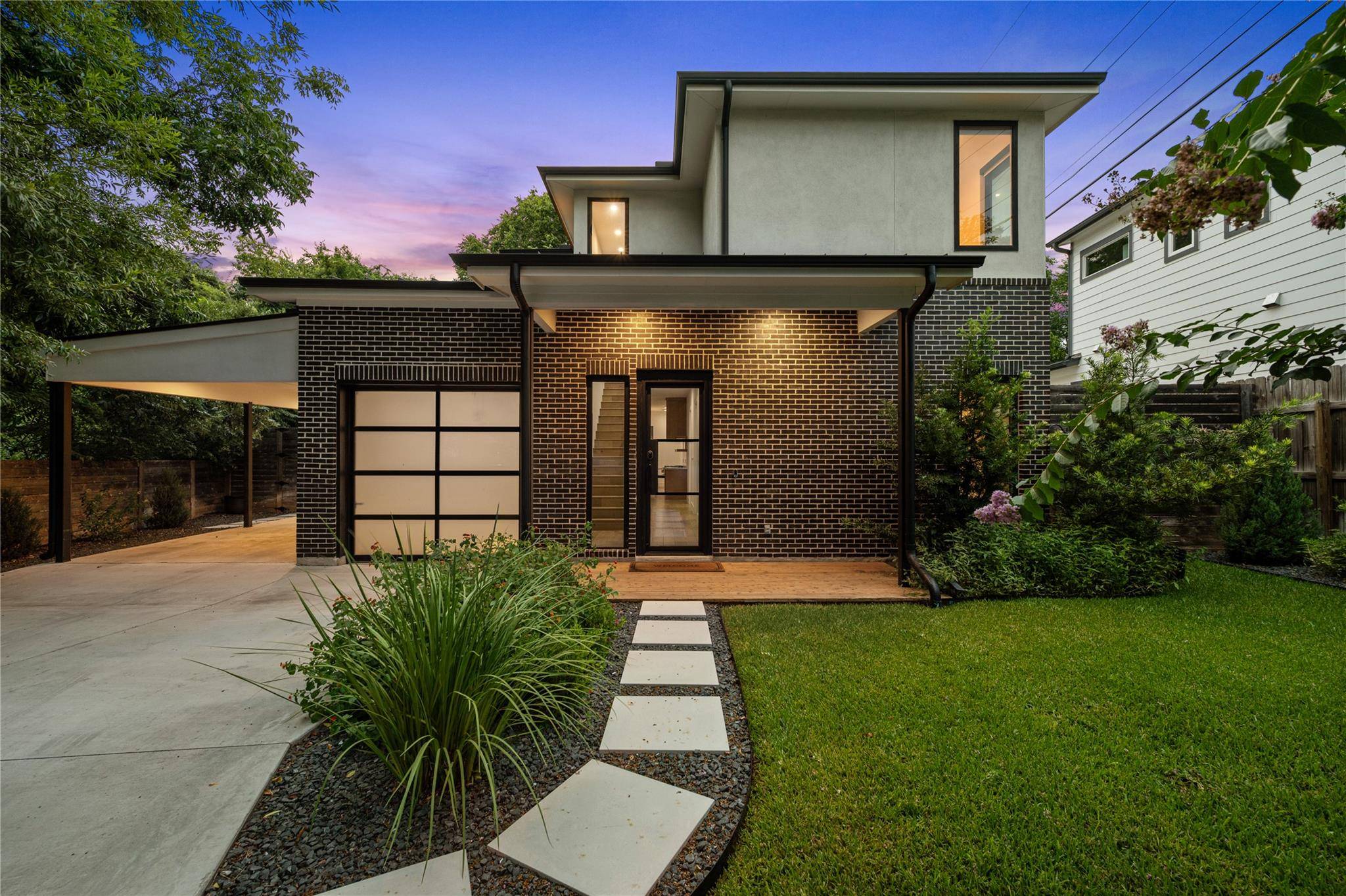 1004 Audrey CT, Austin, TX 78704