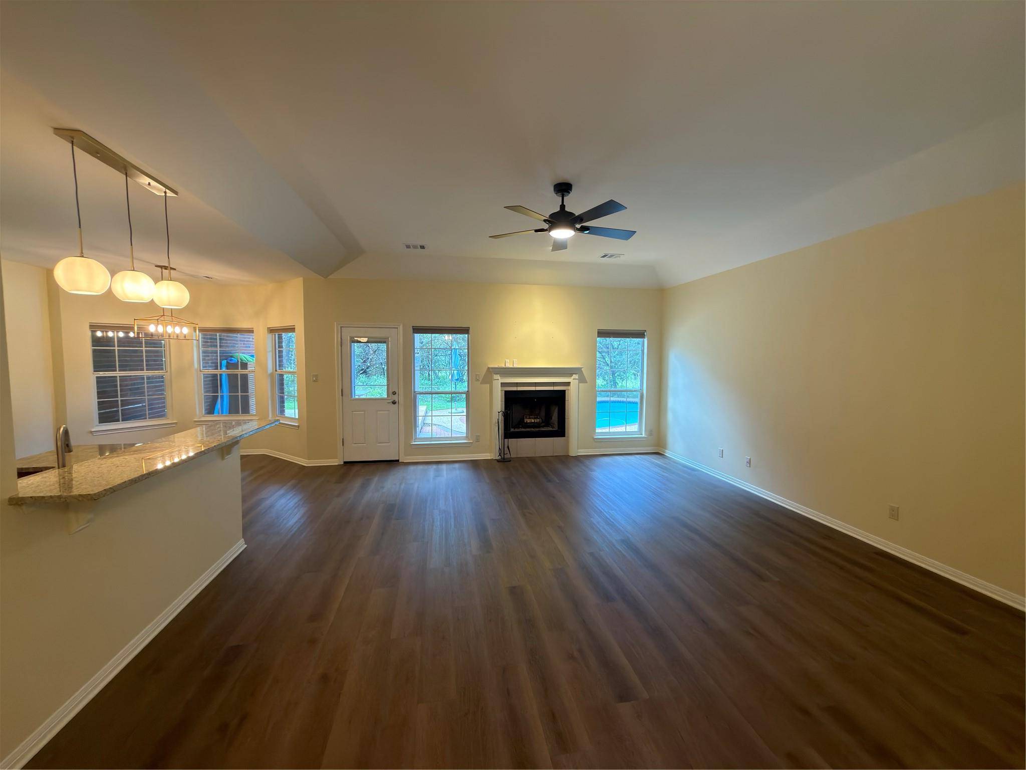 2008 Lancaster ST, San Marcos, TX 78666