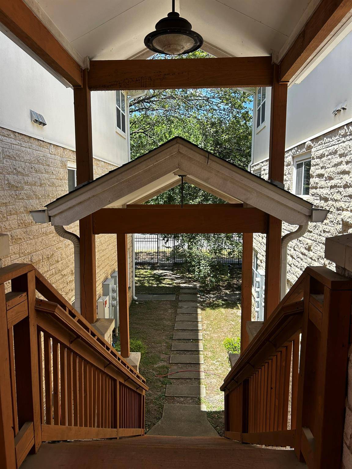 305 E 31 ST #4, Austin, TX 78705
