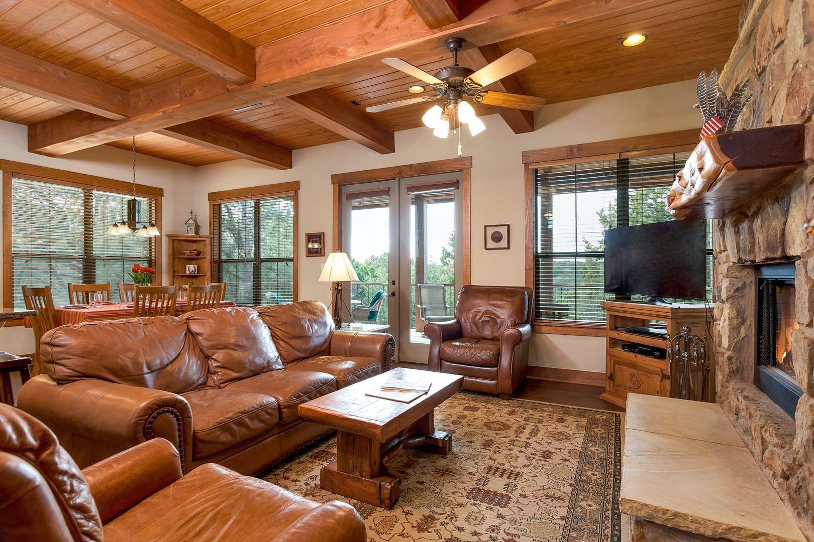 7412 Calming CT, Jonestown, TX 78645