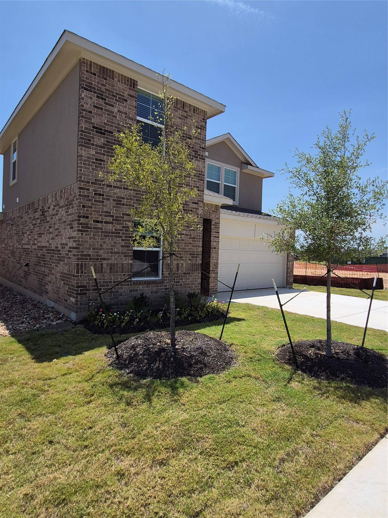 1816 Dandy Brush DR, Leander, TX 78641