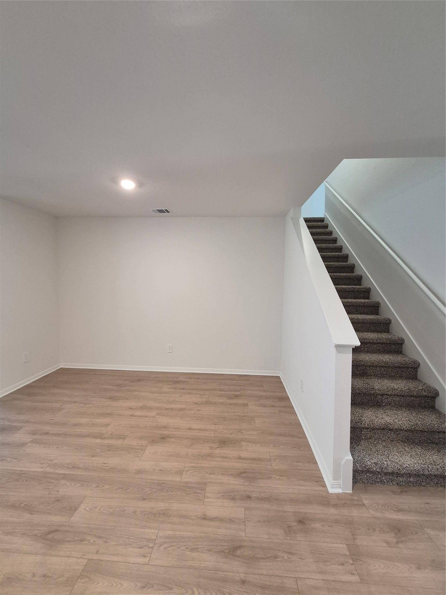1816 Dandy Brush DR, Leander, TX 78641