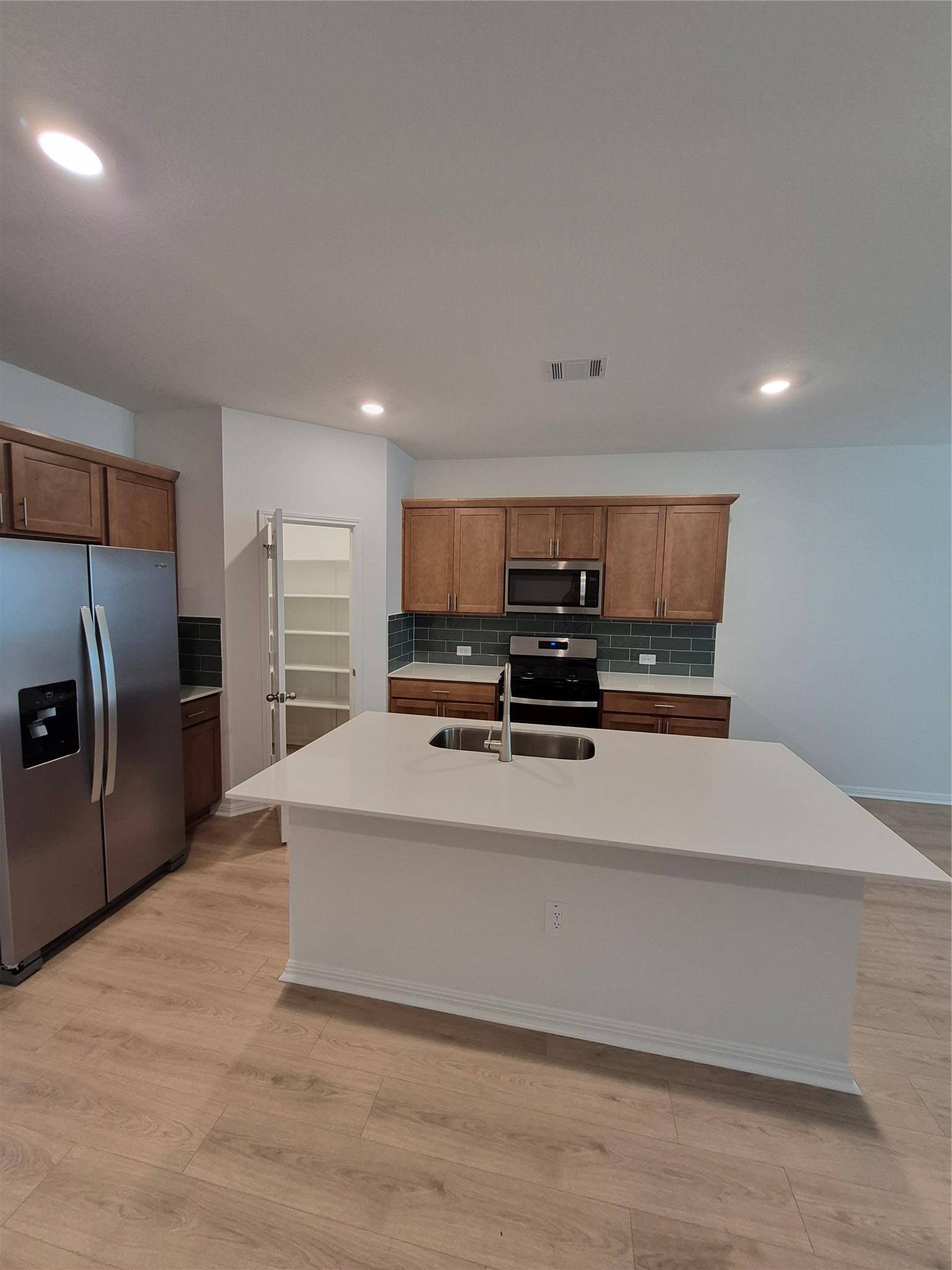 1816 Dandy Brush DR, Leander, TX 78641