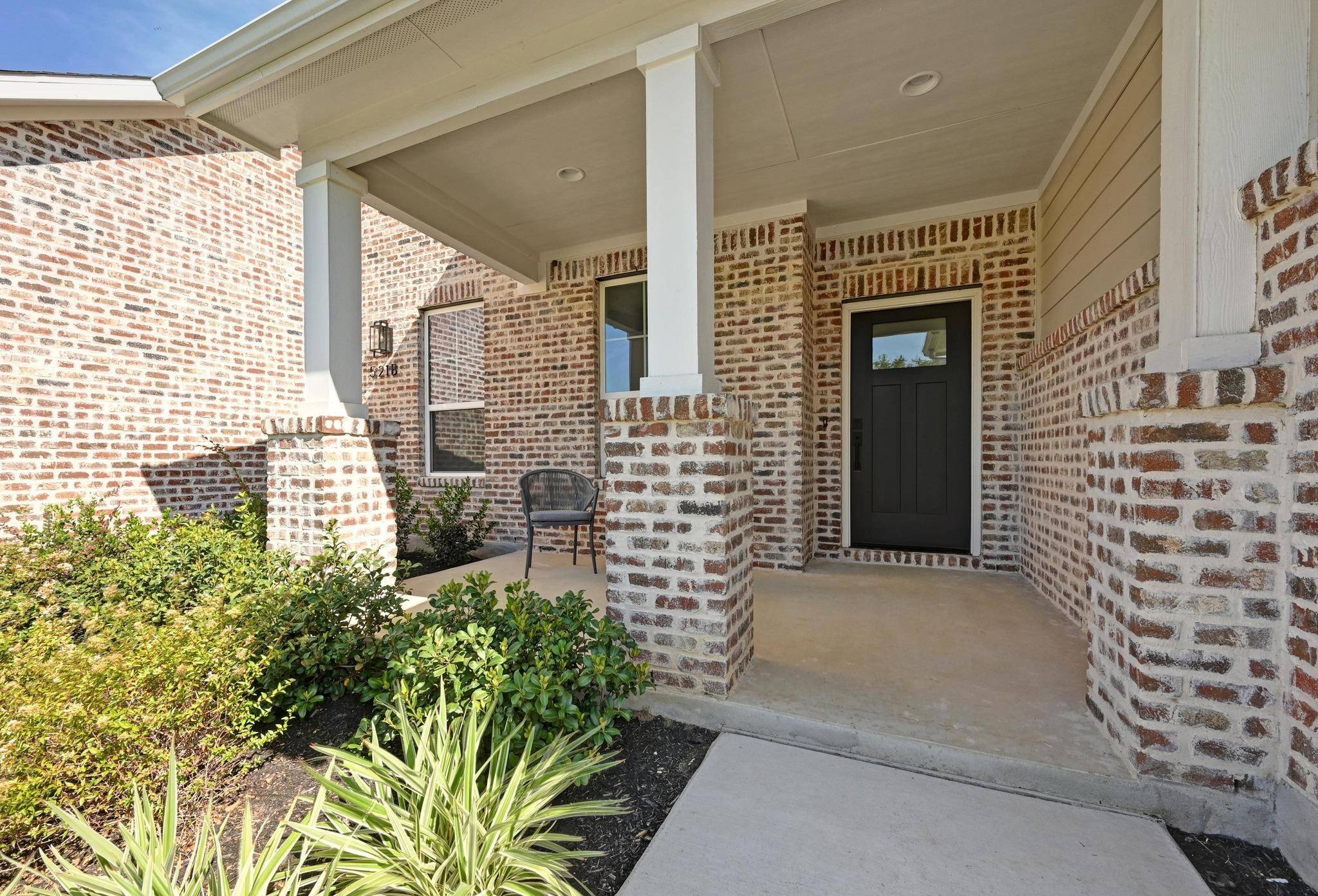 529 B Burlington DR, Buda, TX 78610