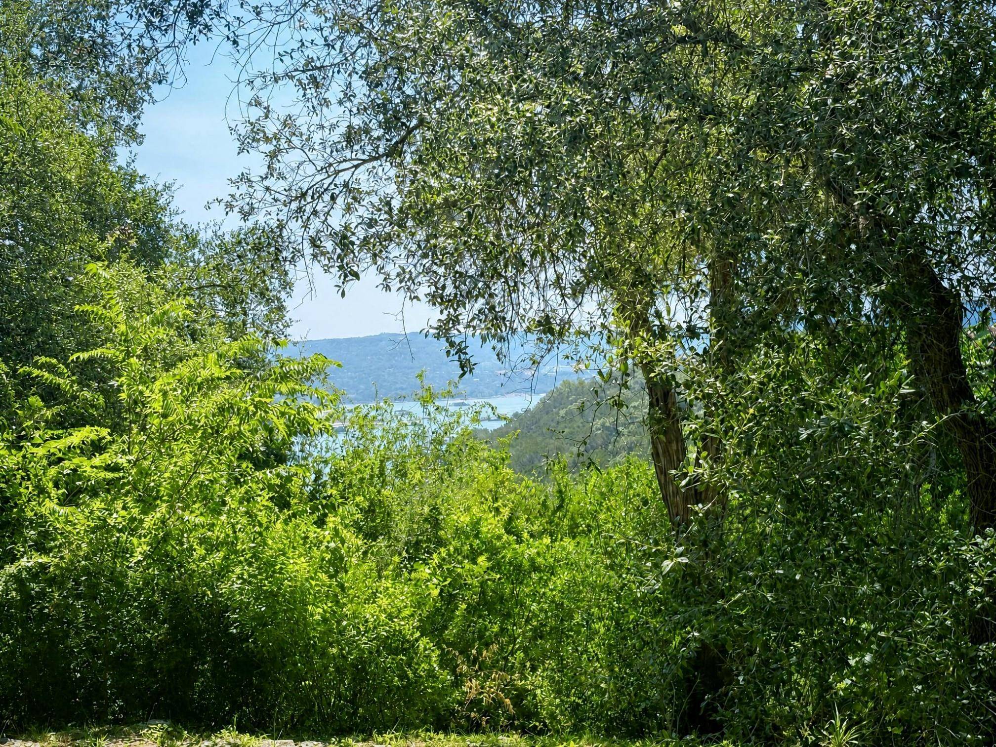 18201 Gregg Bluff RD, Jonestown, TX 78645