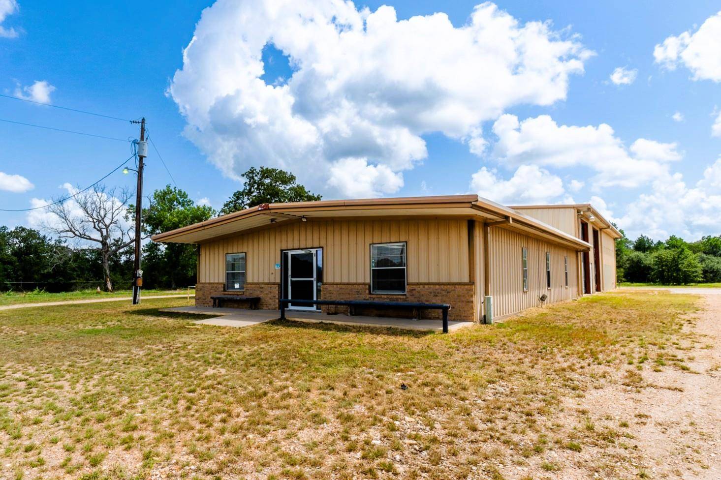 5600 N US HWY 77, La Grange, TX 78945