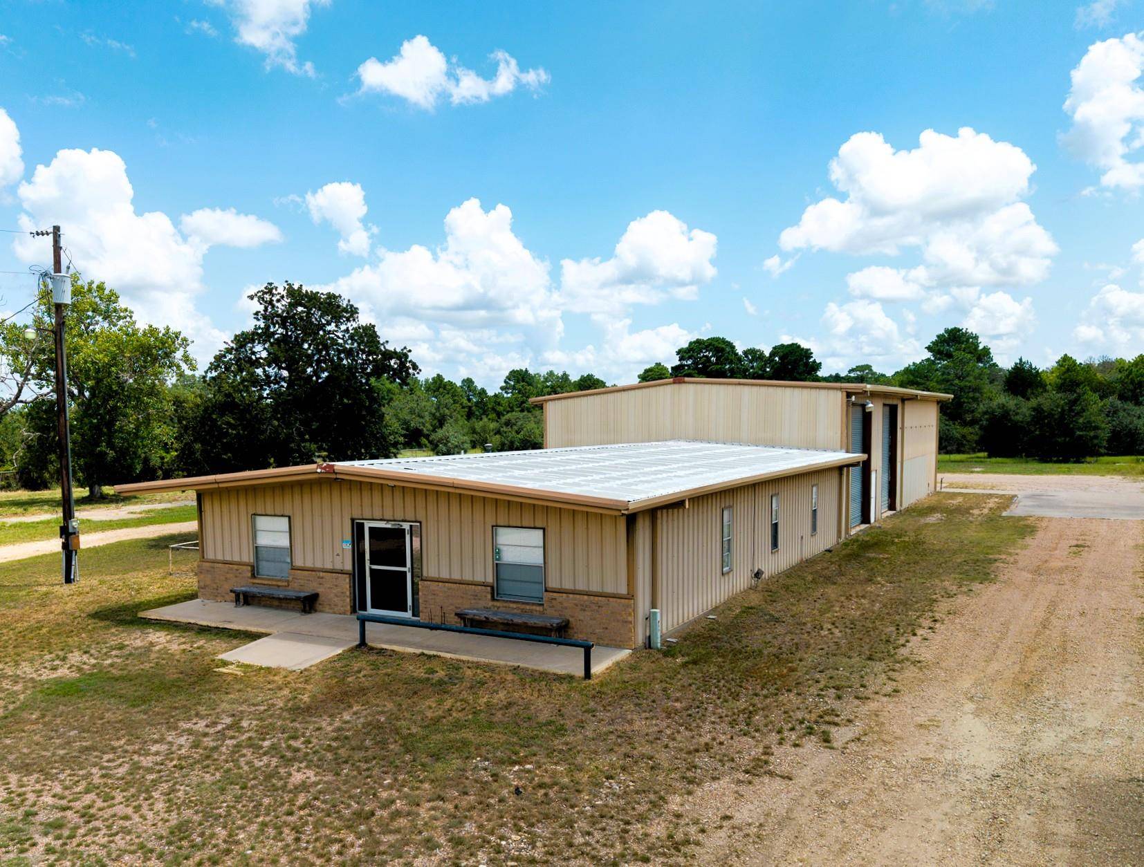 5600 N US HWY 77, La Grange, TX 78945