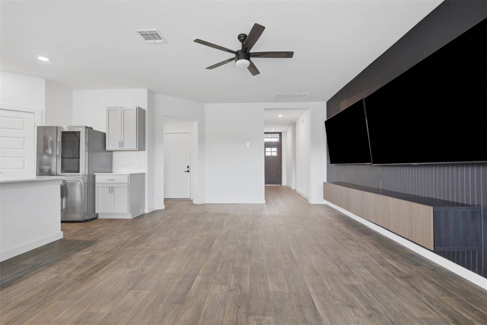 206 Canadian River TRL, Hutto, TX 78634