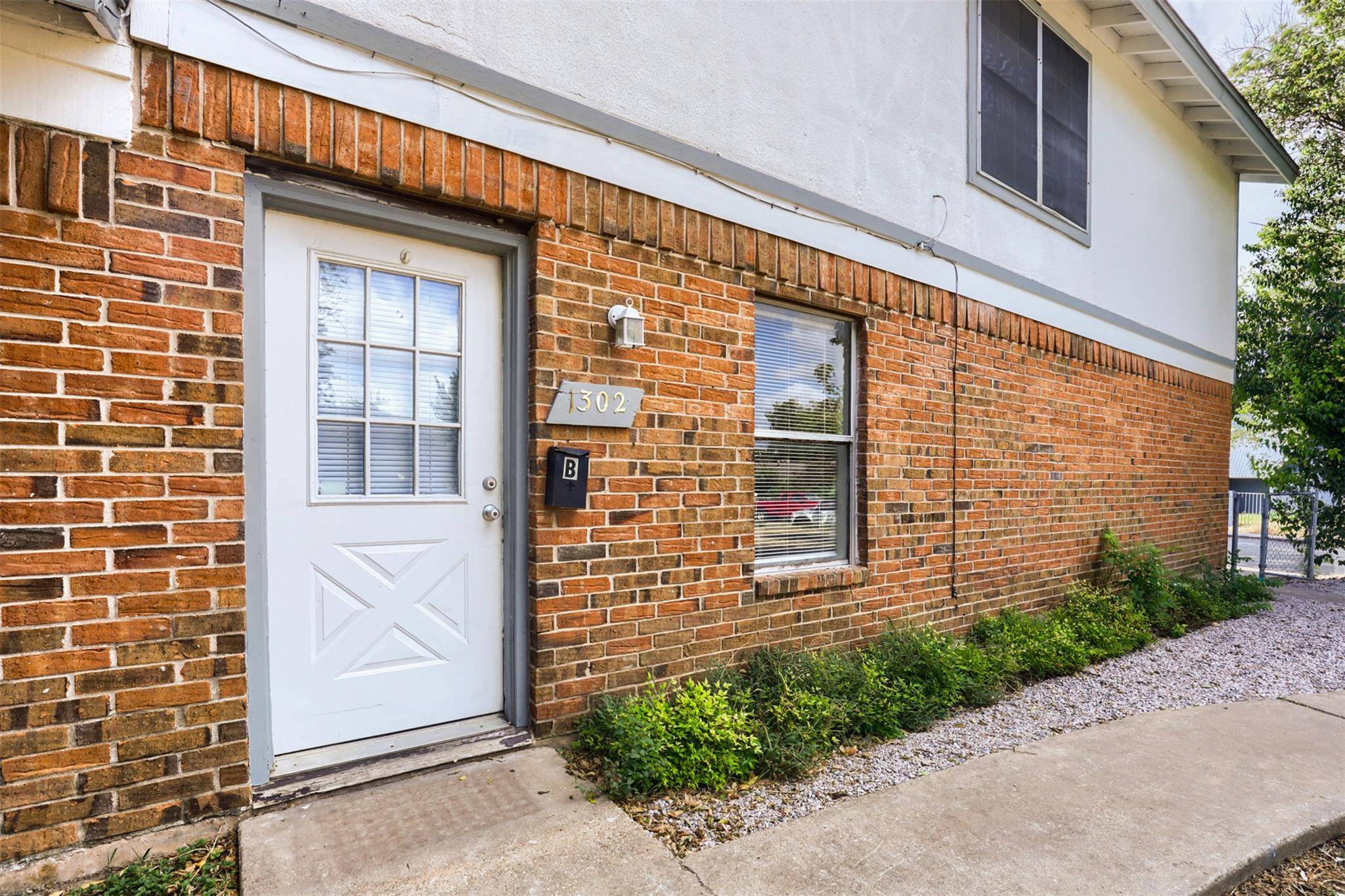 1302 Radcliff DR #B, Austin, TX 78752