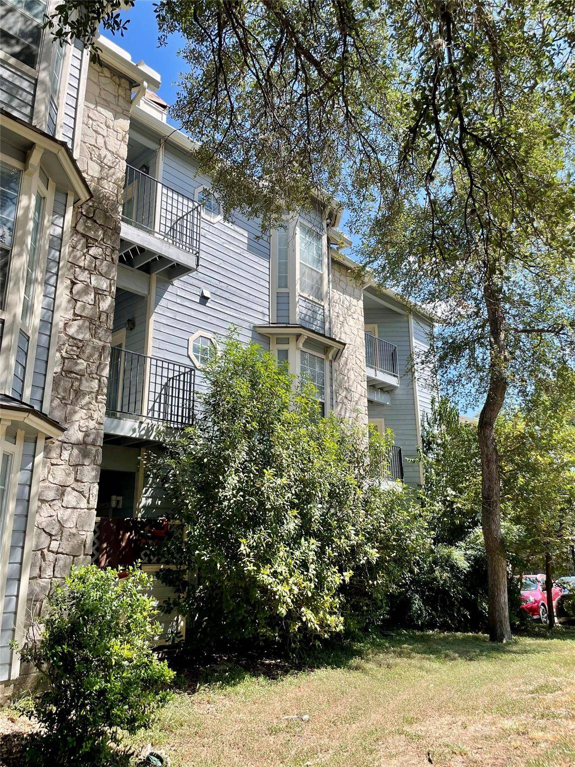 3111 Tom Green ST #302, Austin, TX 78705
