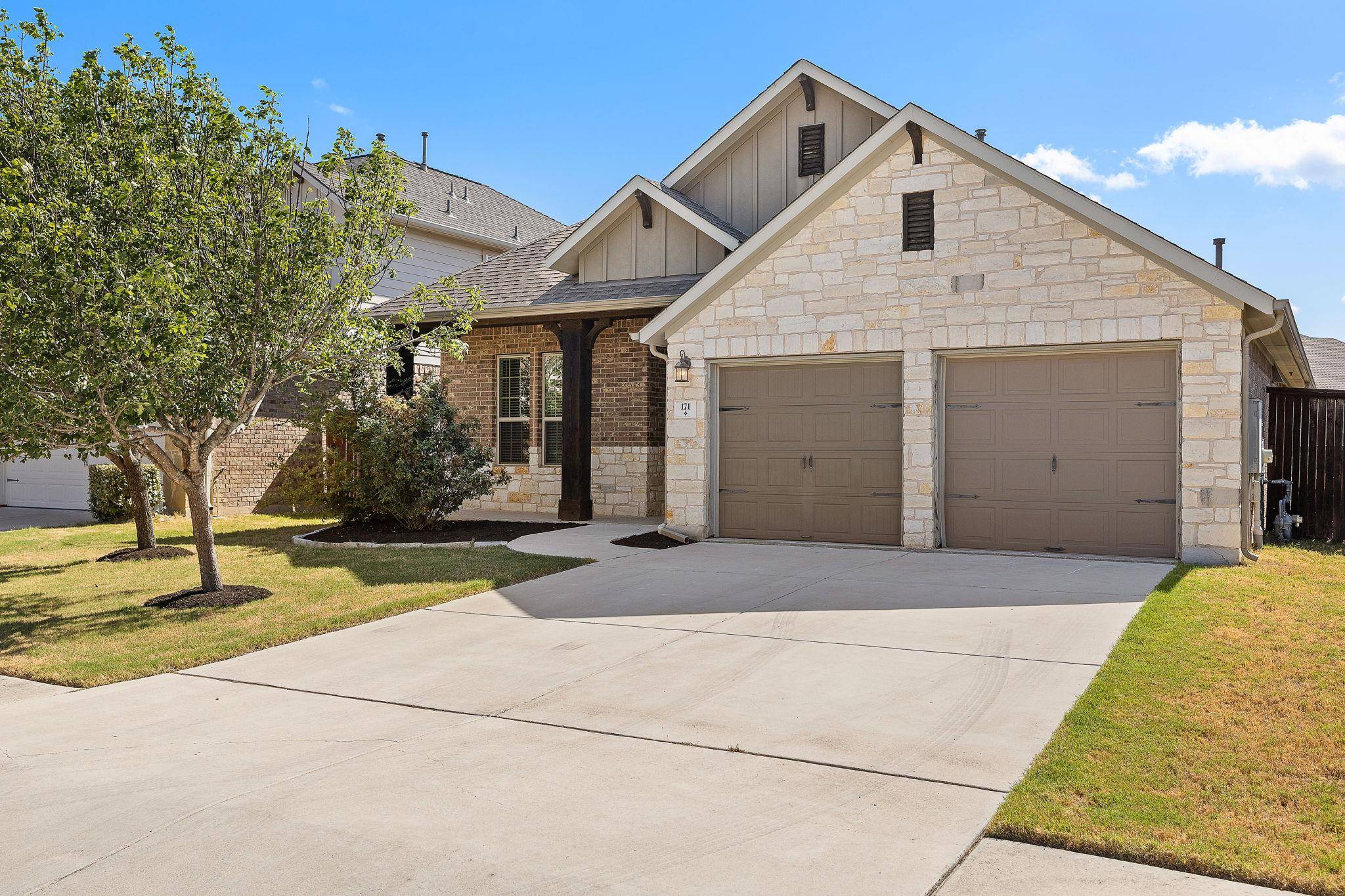 171 Salt Fork DR, Liberty Hill, TX 78642
