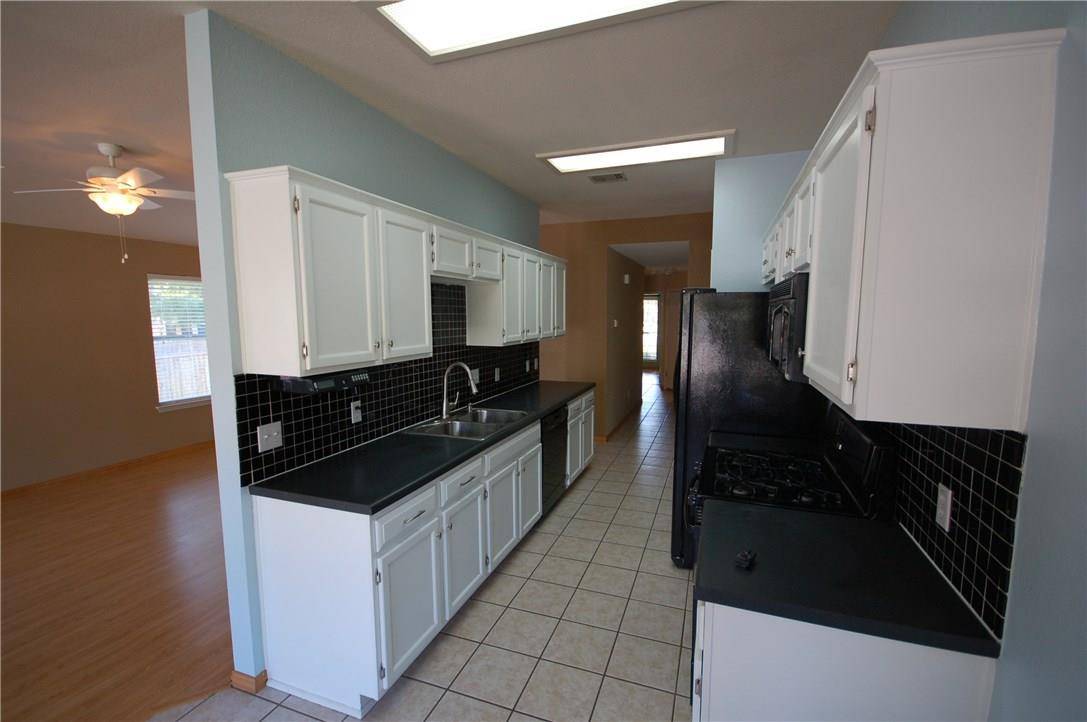1202 Pathfinder WAY, Round Rock, TX 78665