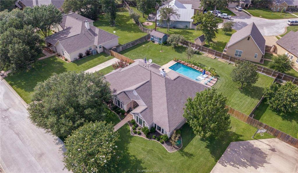 1108 Honeysuckle LN, Caldwell, TX 77836