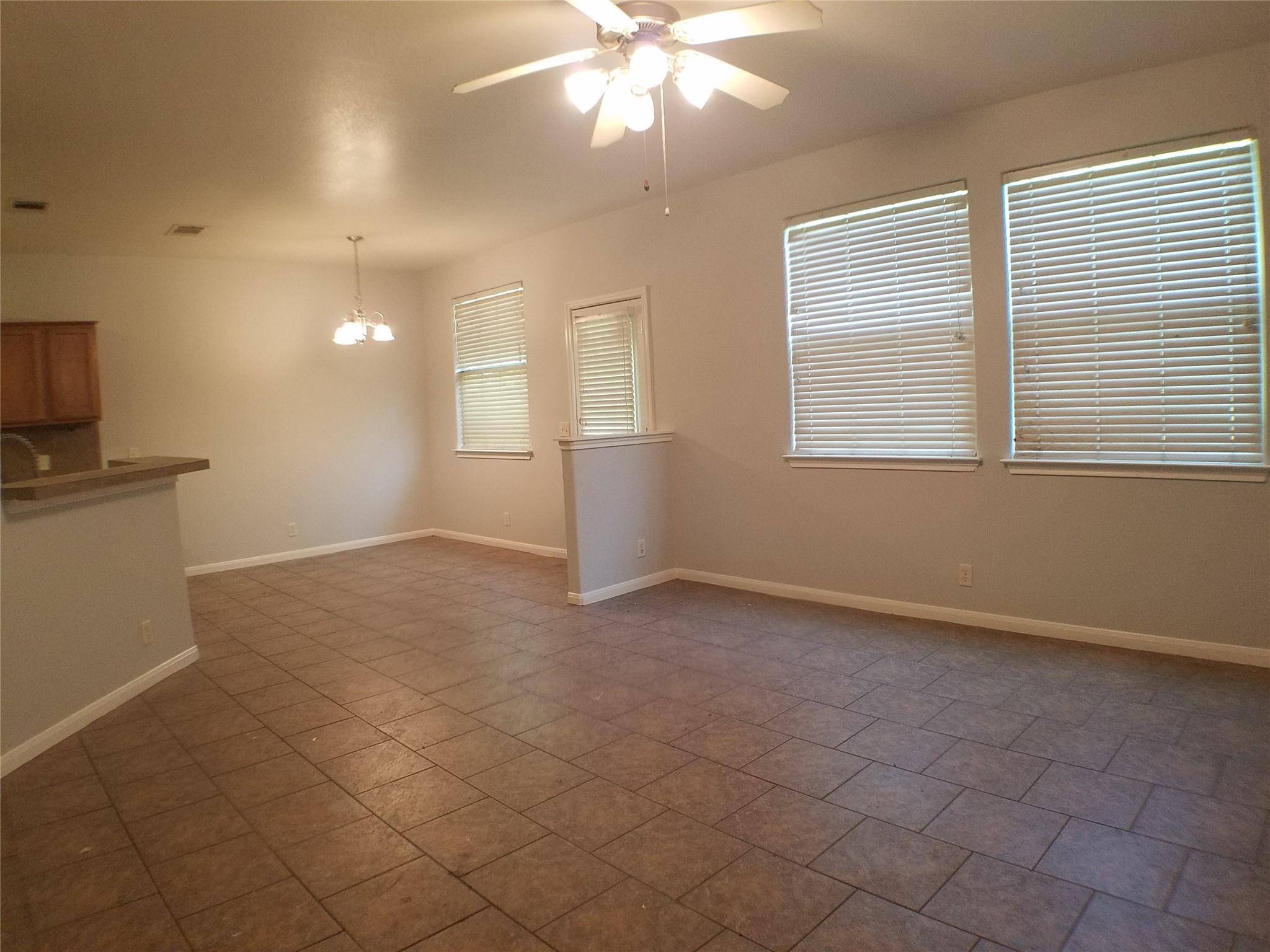 2500 Allred DR #B, Austin, TX 78748