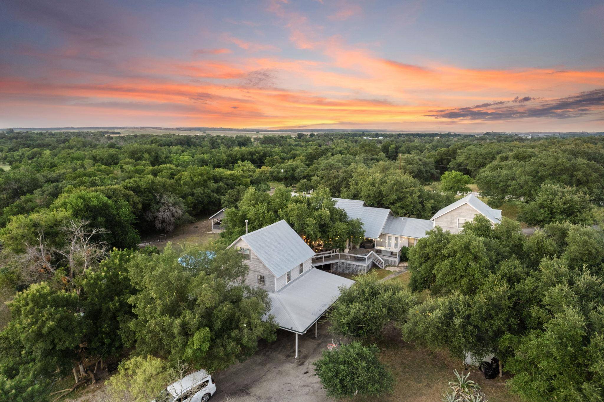 680 County Road 130, Georgetown, TX 78626