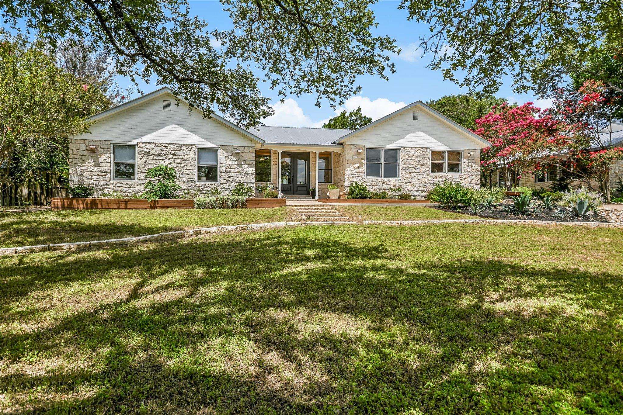 160 Donna DR, Wimberley, TX 78676