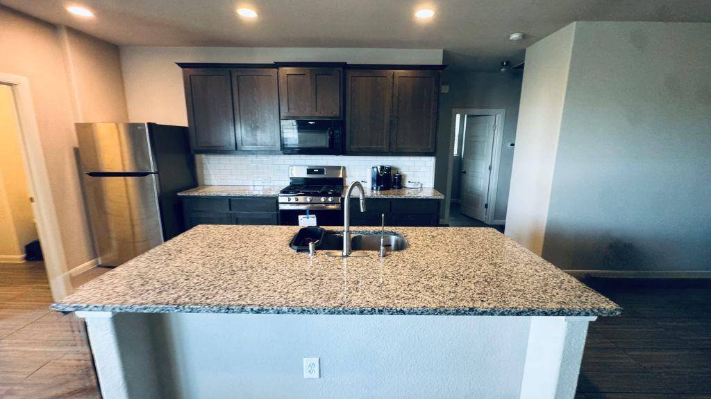 7932 Castelardo PL, Round Rock, TX 78665