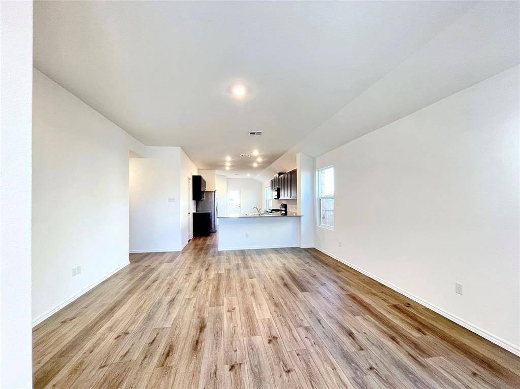 140 Canley LOOP, Hutto, TX 78634