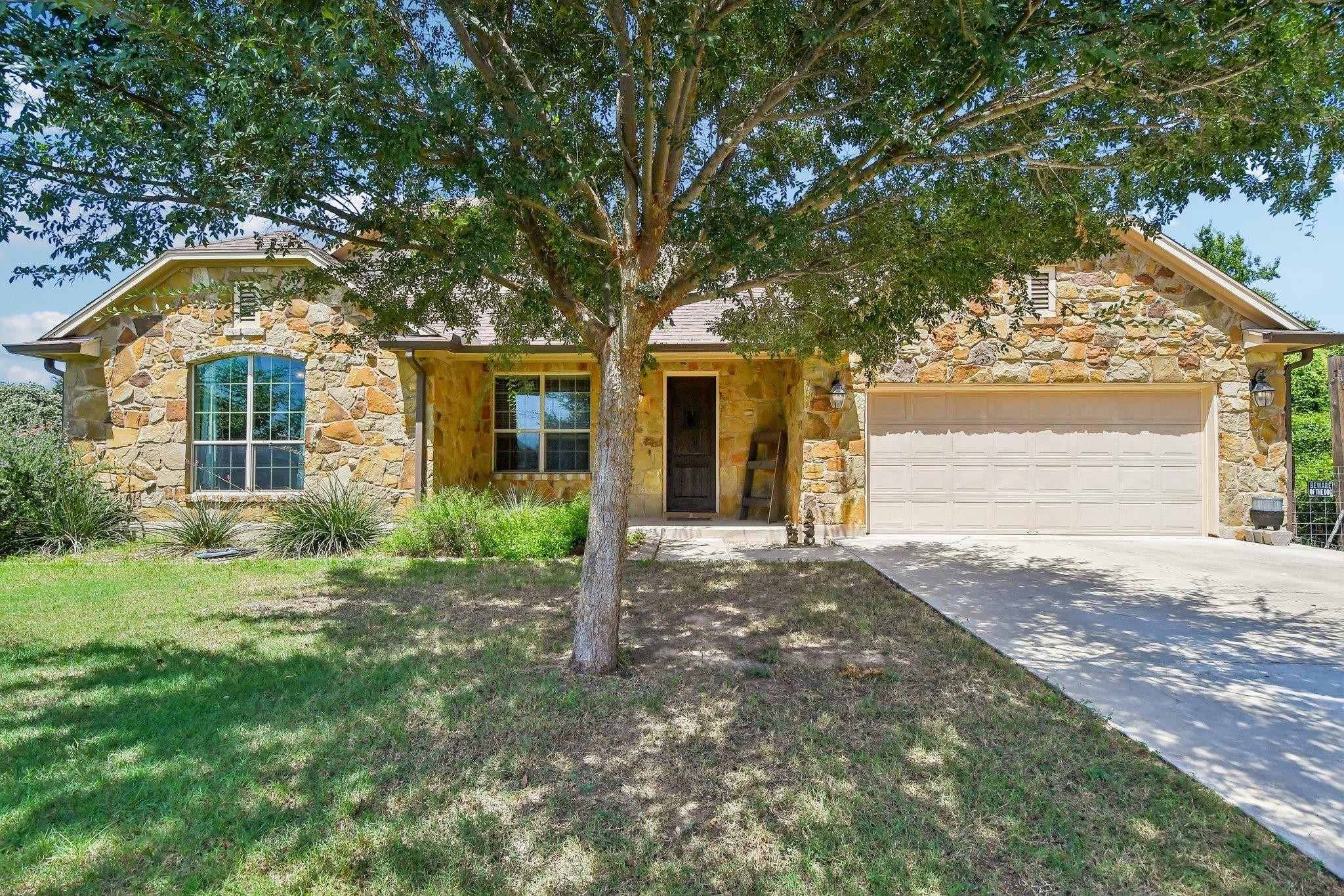 141 Upola CT, Bastrop, TX 78602