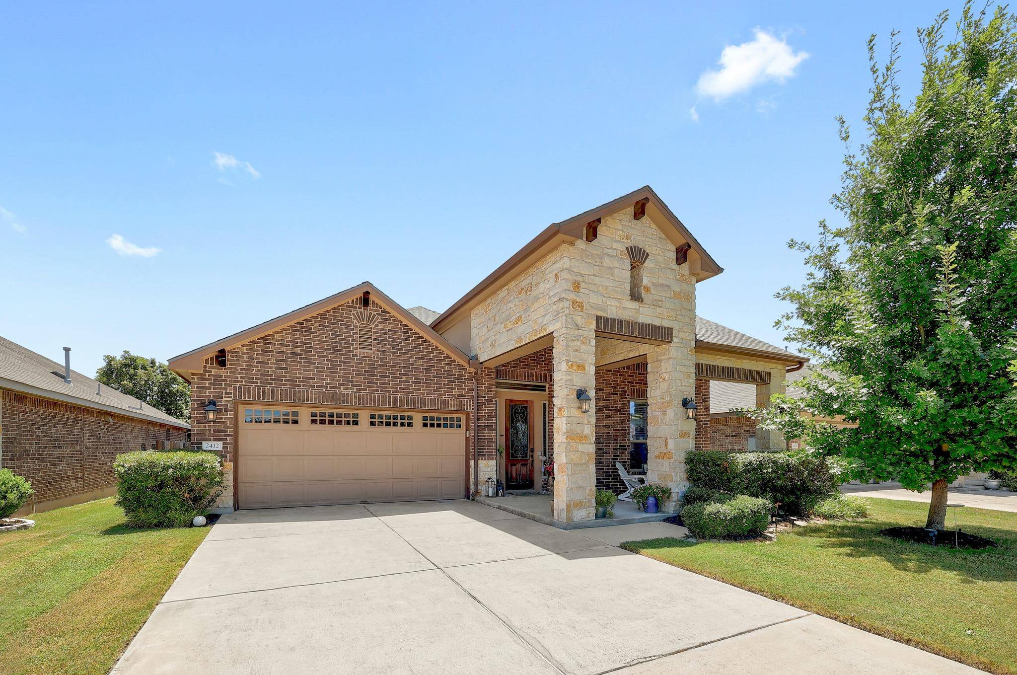 2412 Leonards PASS, Leander, TX 78641