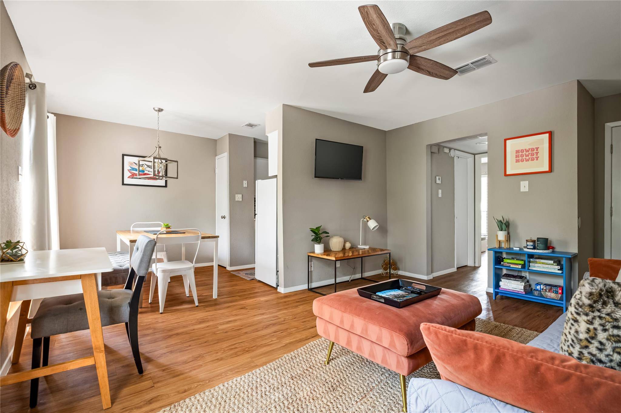 5215 Saint Georges GRN #B, Austin, TX 78745