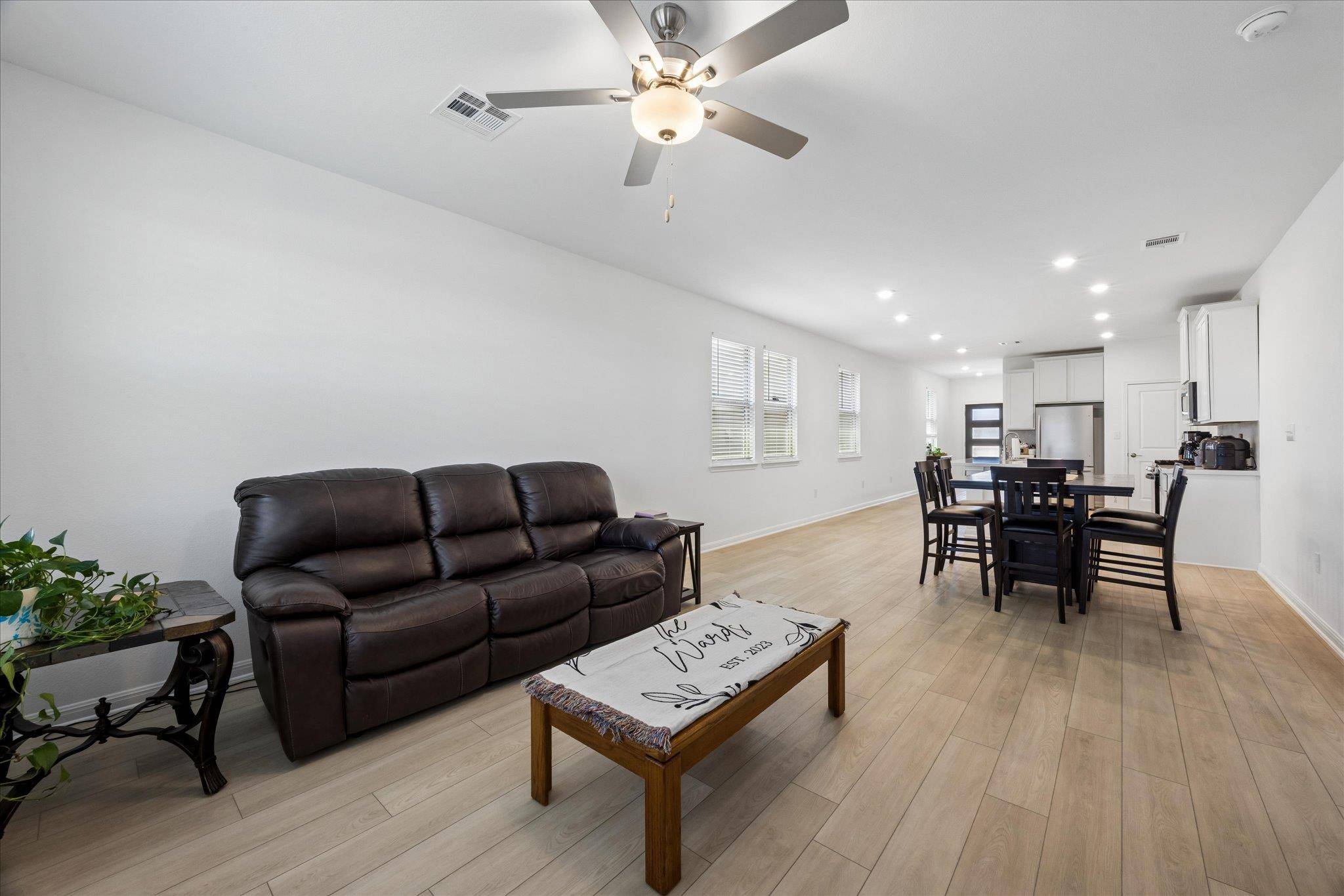685 Papaya DR, Buda, TX 78610