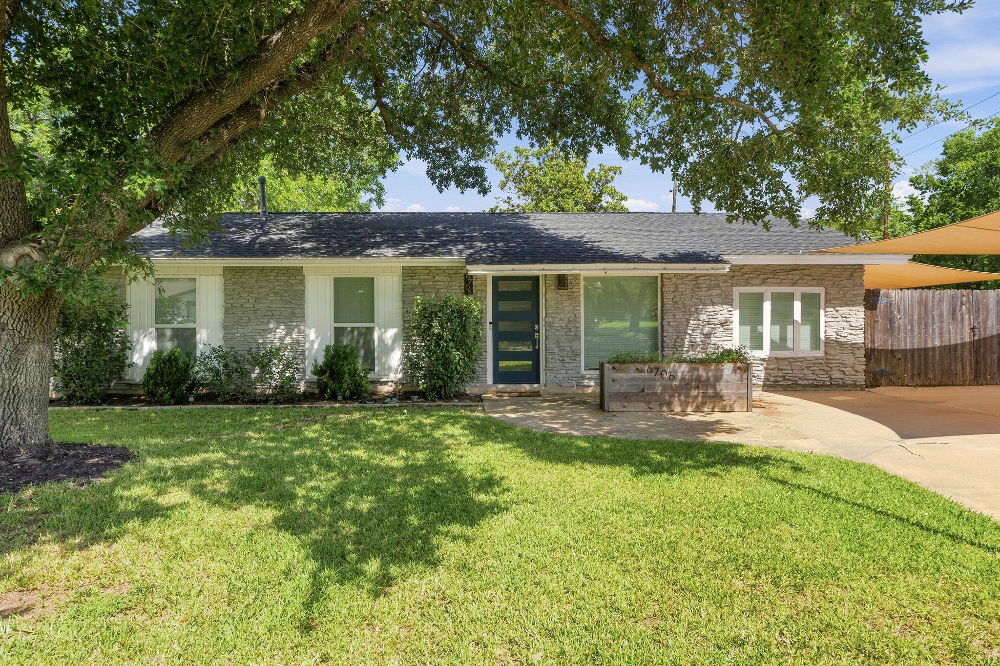 6706 Isabelle DR, Austin, TX 78752