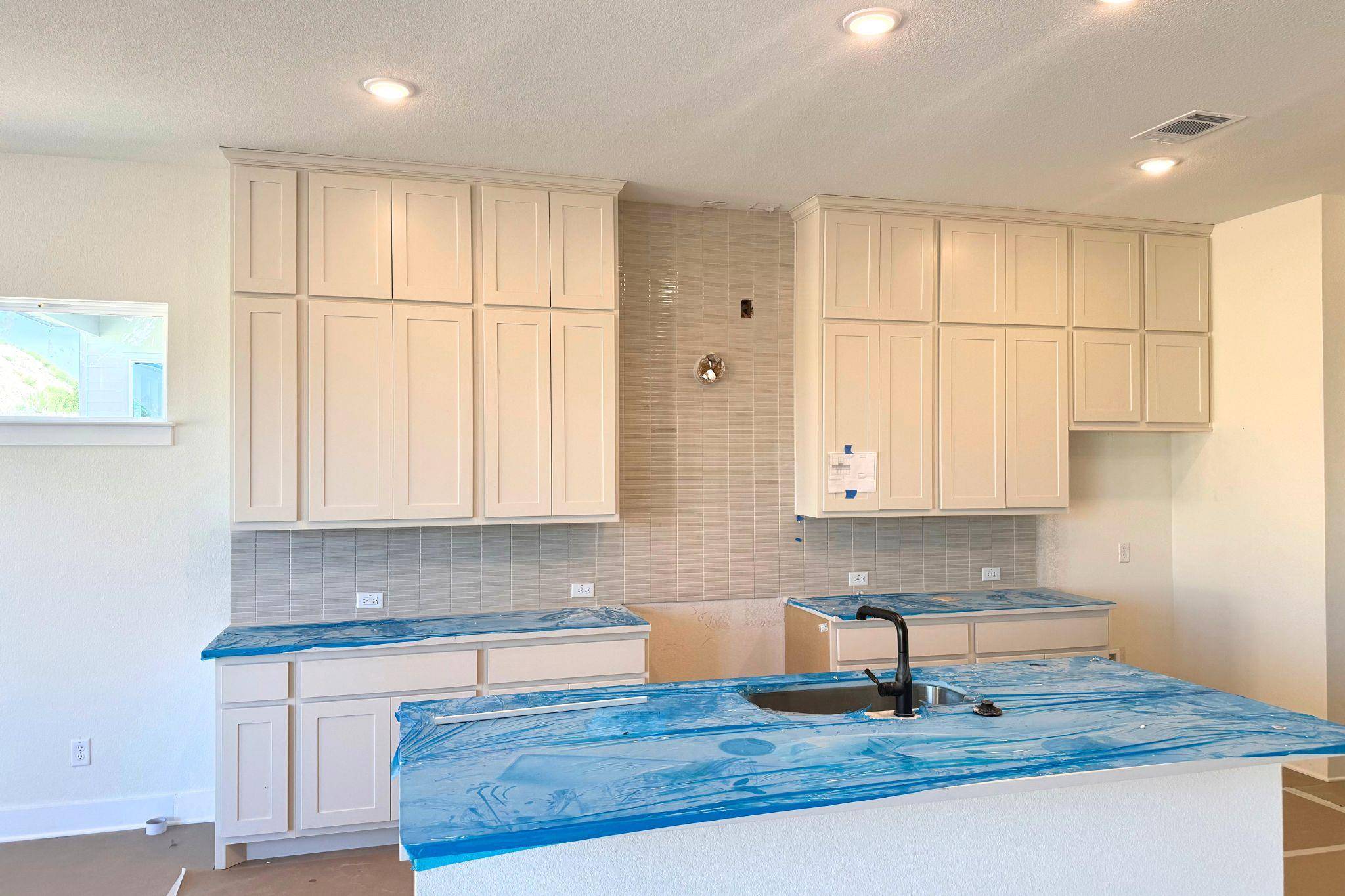 1517 Shelby LN, Georgetown, TX 78628