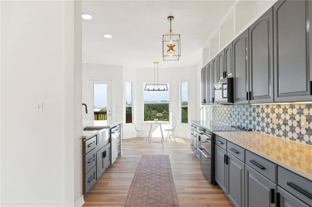 13301 Lone Rider TRL, Bee Cave, TX 78738