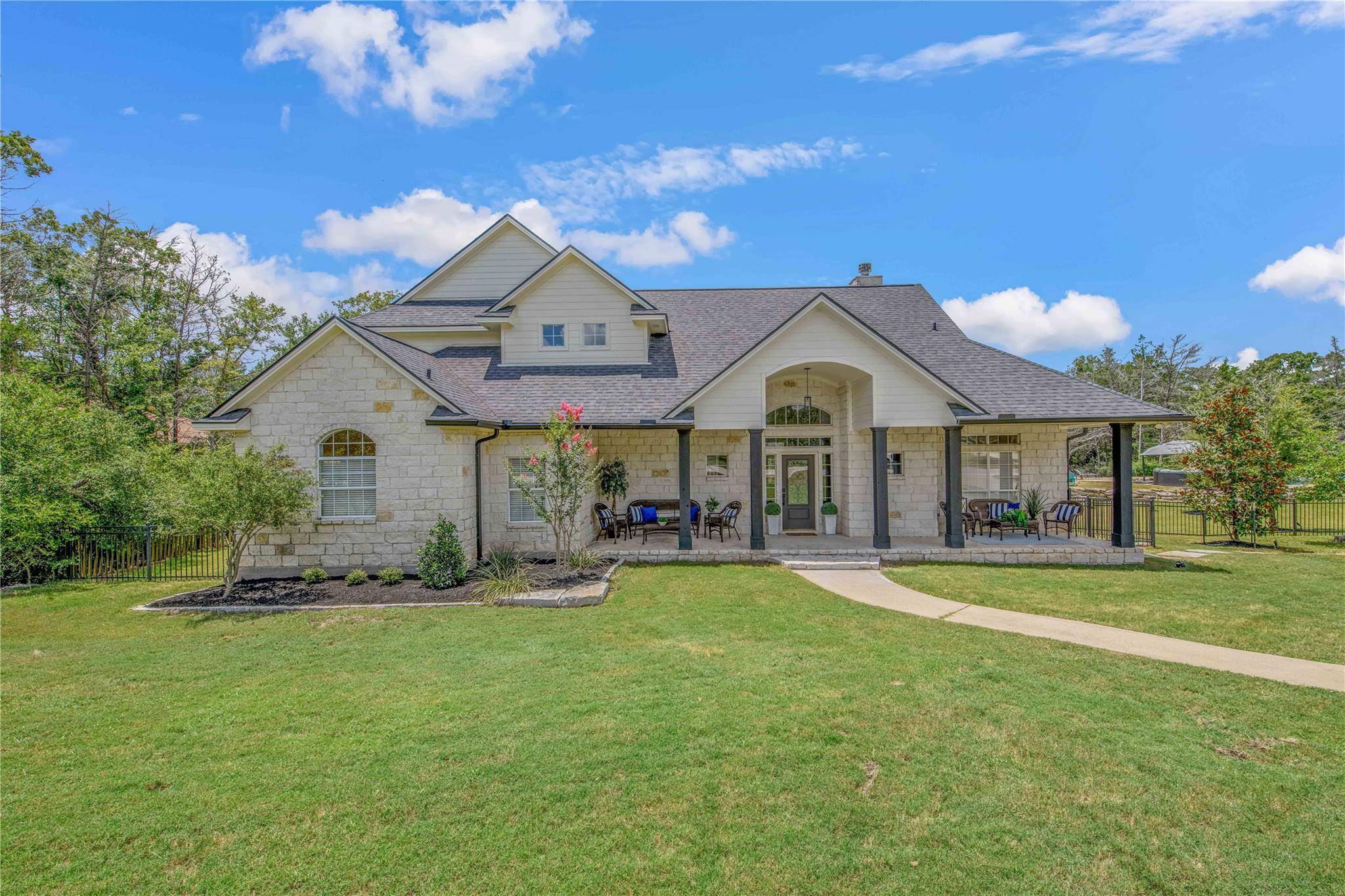 442 Shady Creek DR, Bryan, TX 77808