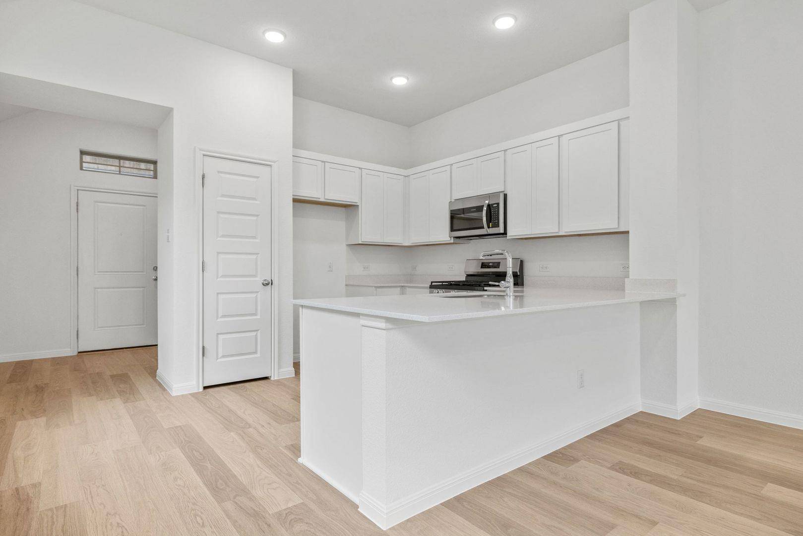 181 Hornet ST, Elgin, TX 78621
