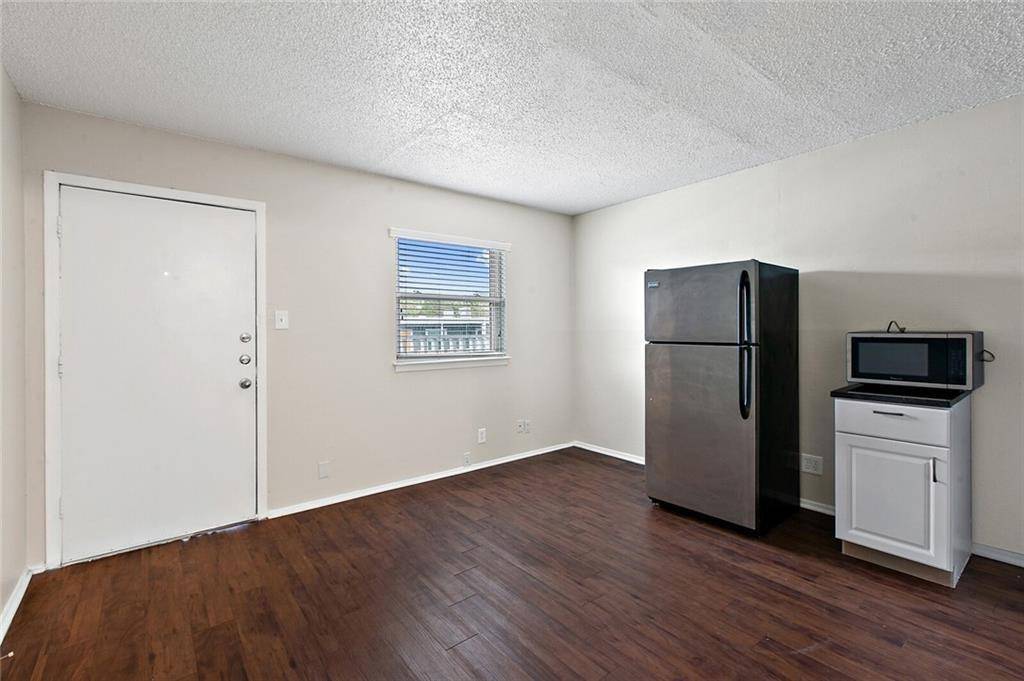 2401 Manor RD #216, Austin, TX 78722