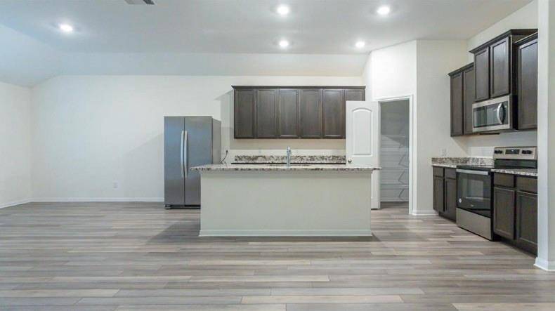 1331 Treeta TRL, Kyle, TX 78640