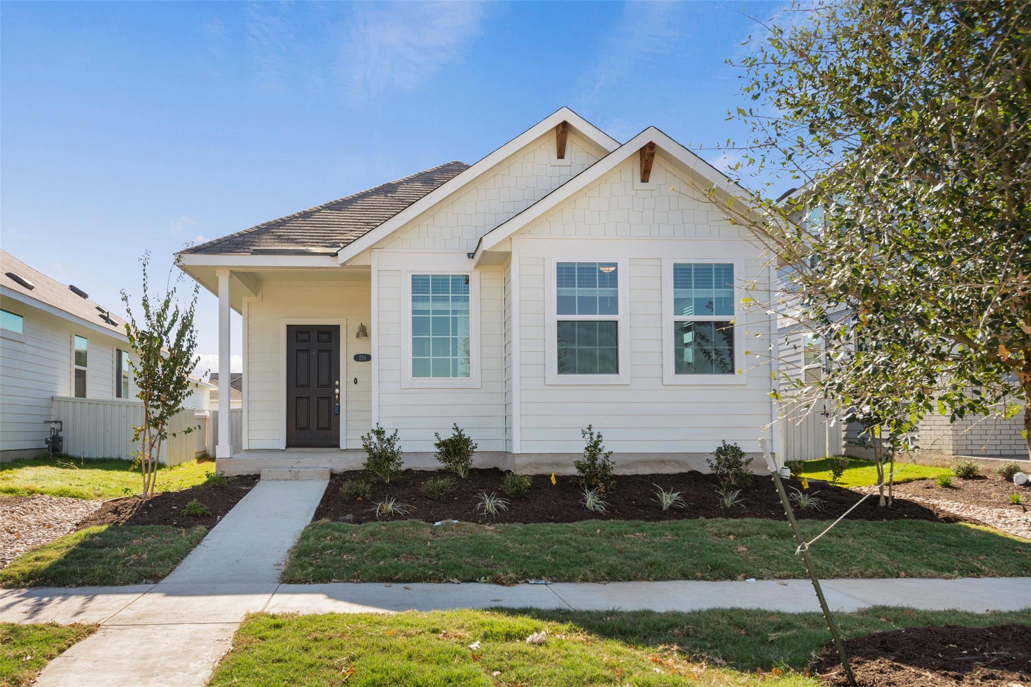 220 Fabion ST, Kyle, TX 78640