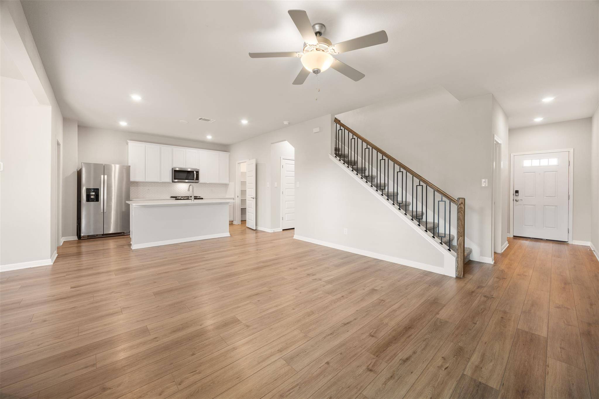 202 Fairmeadow Downs DR, Hutto, TX 78634