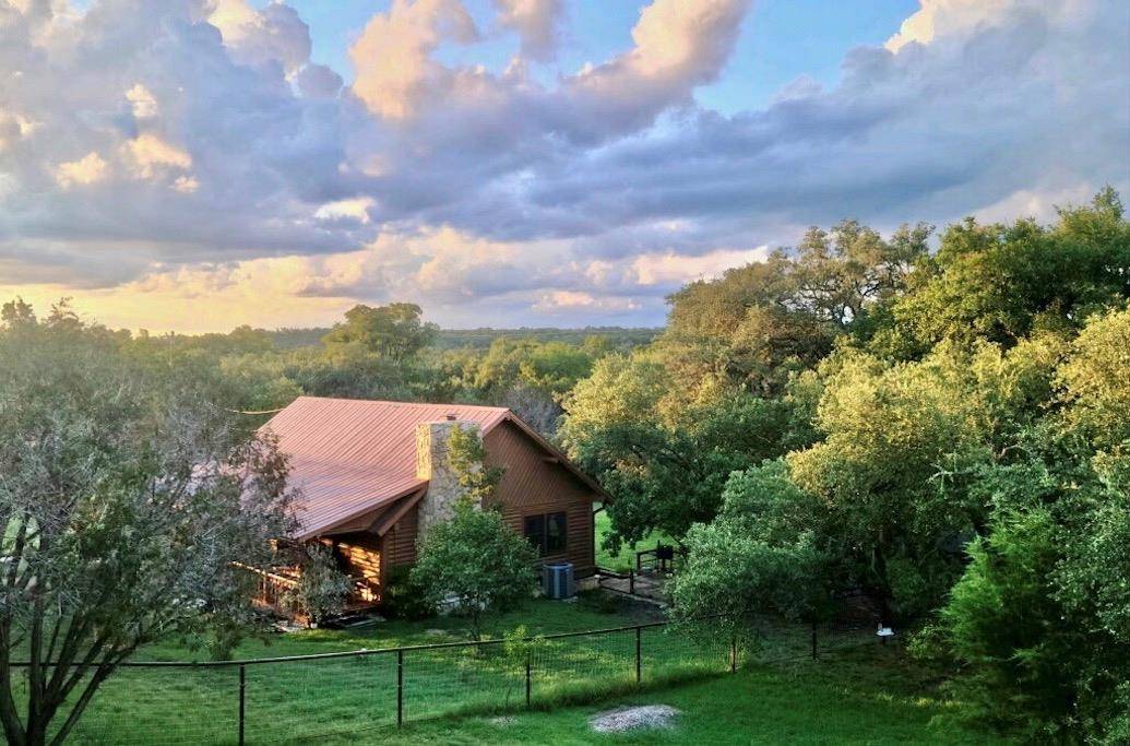 623 Appaloosa DR, Fischer, TX 78623