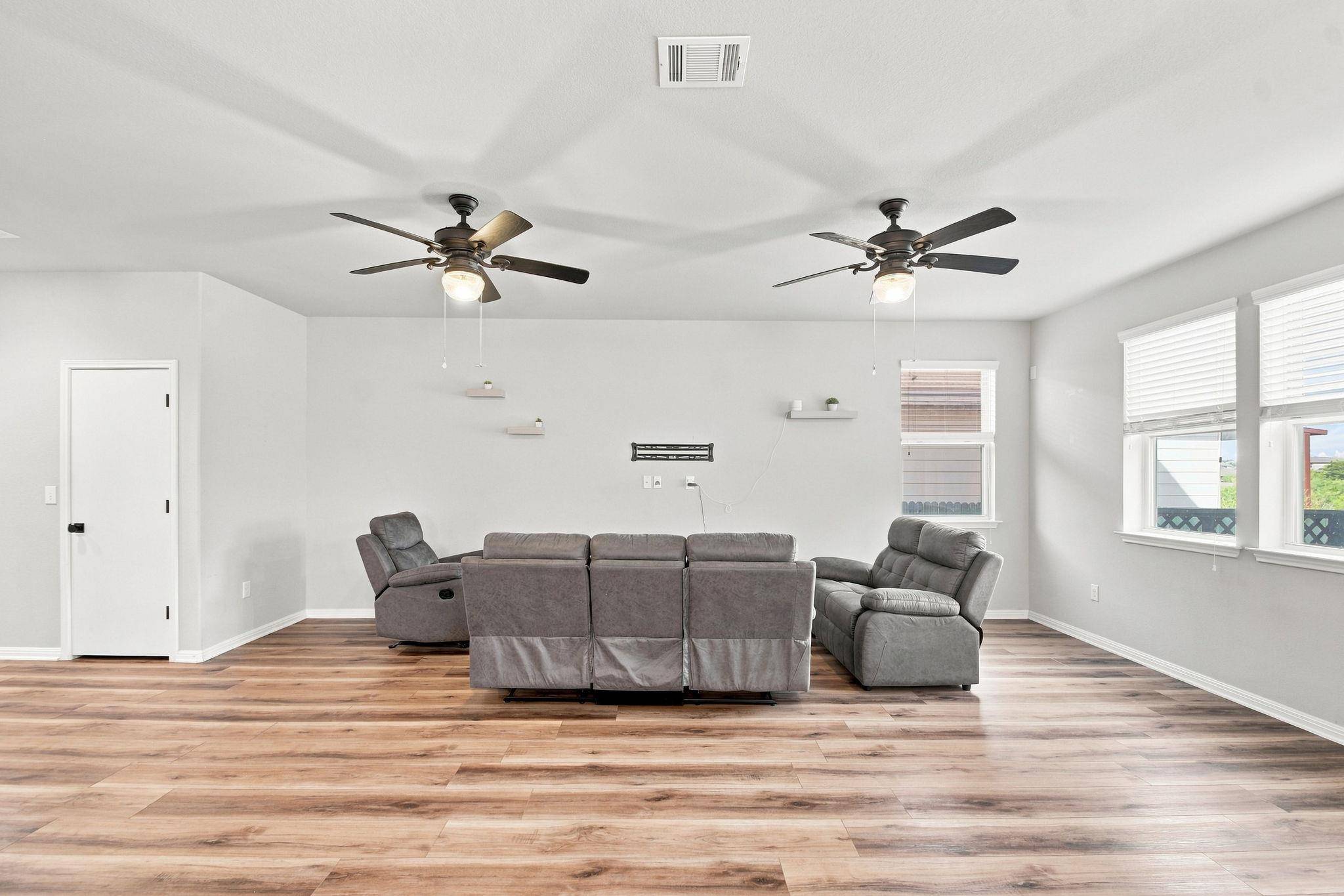 241 Eagle Brook LN, Buda, TX 78610