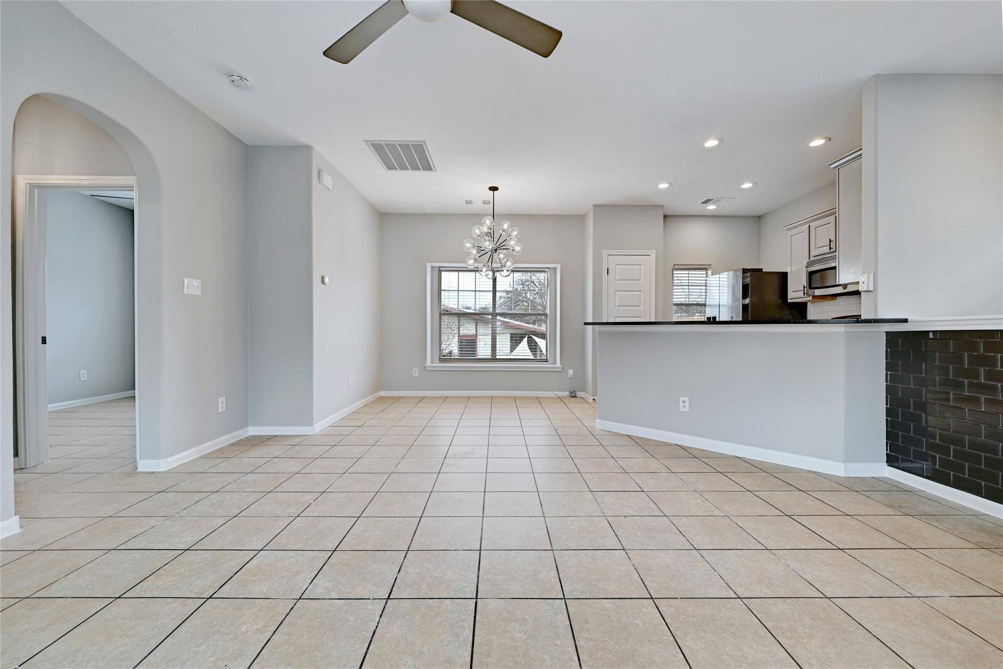 2909 Saville LOOP #10c, Austin, TX 78741
