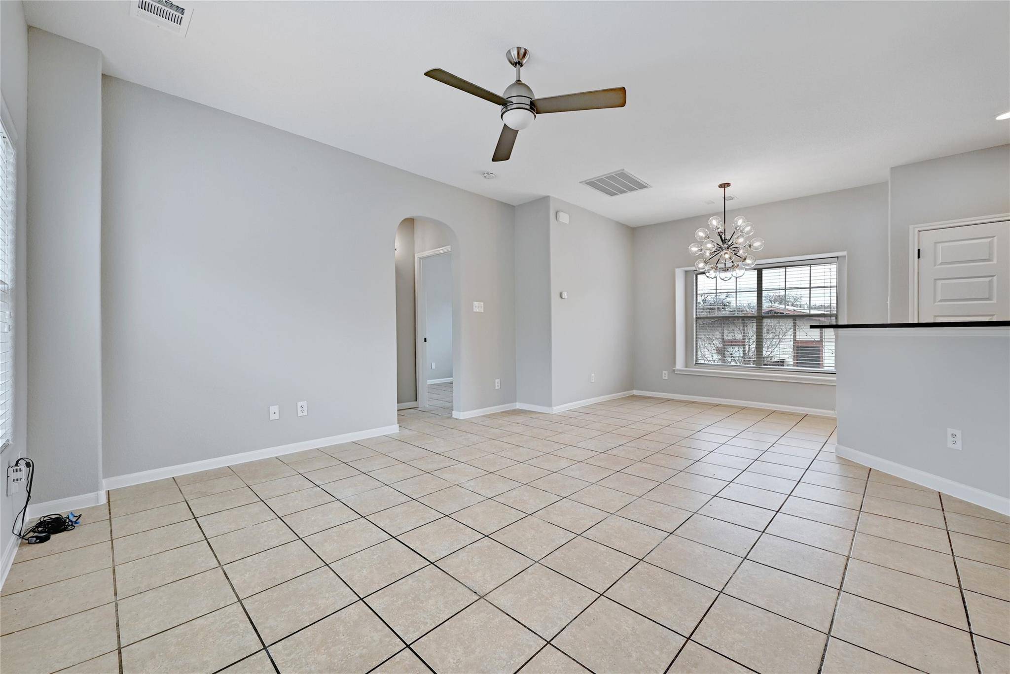2909 Saville LOOP #10c, Austin, TX 78741