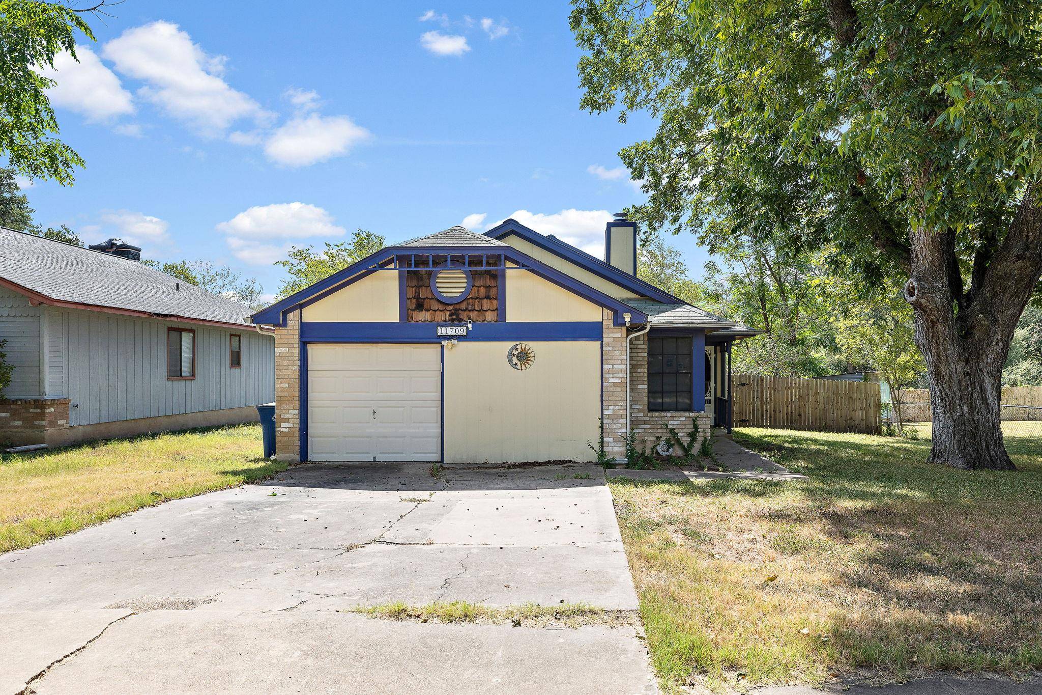 11709 Rotherham DR, Austin, TX 78753