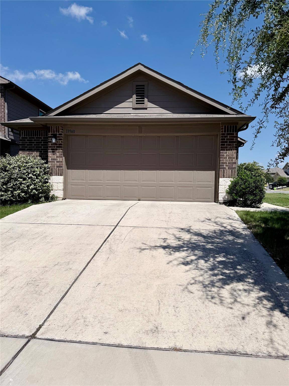 13940 Heywood DR, Pflugerville, TX 78660