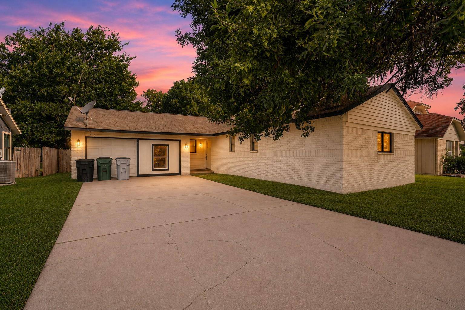 16402 Parkway DR, Pflugerville, TX 78660