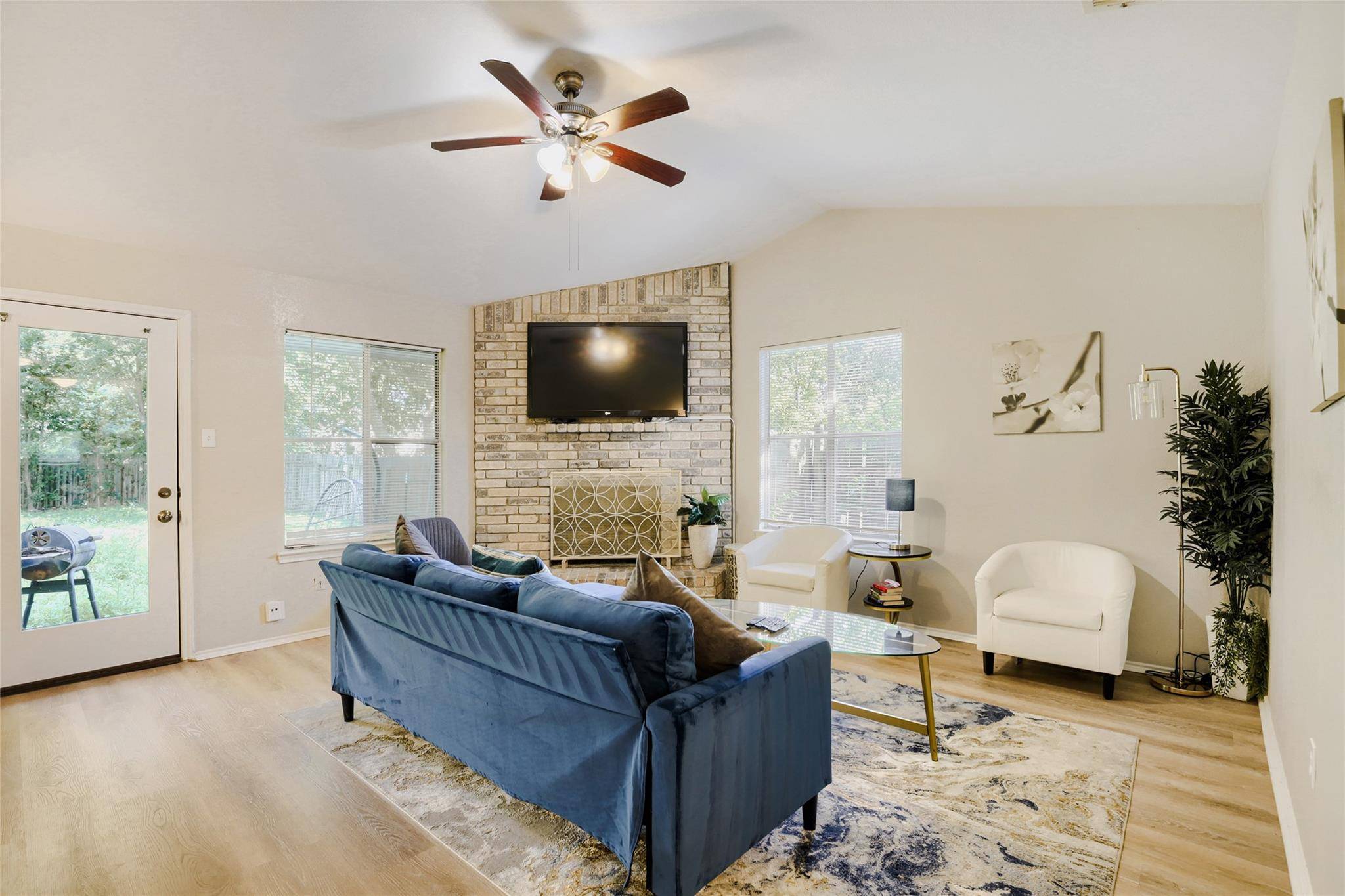 16402 Parkway DR, Pflugerville, TX 78660