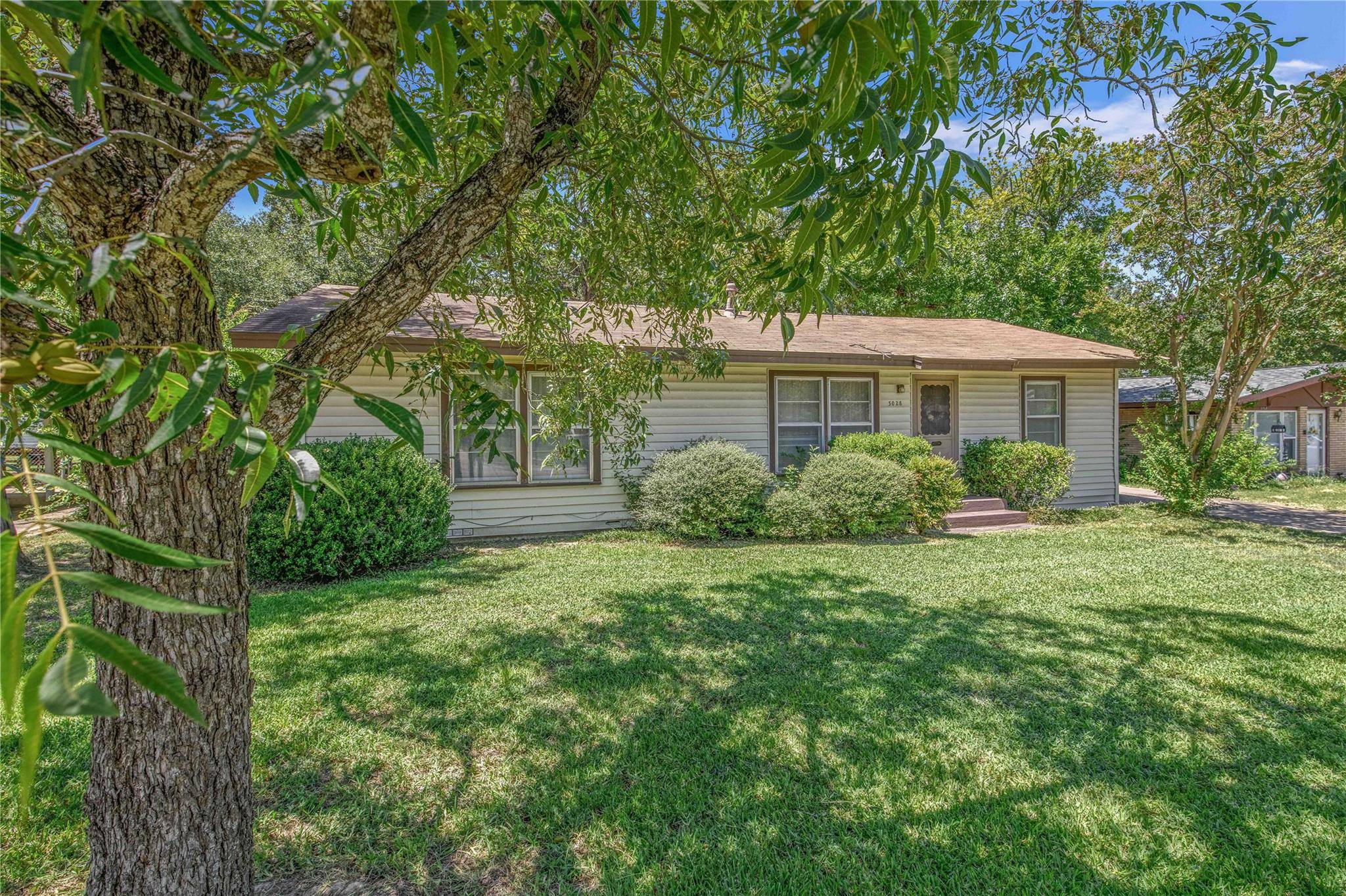 3028 Tennessee Ave, Bryan, TX 77803