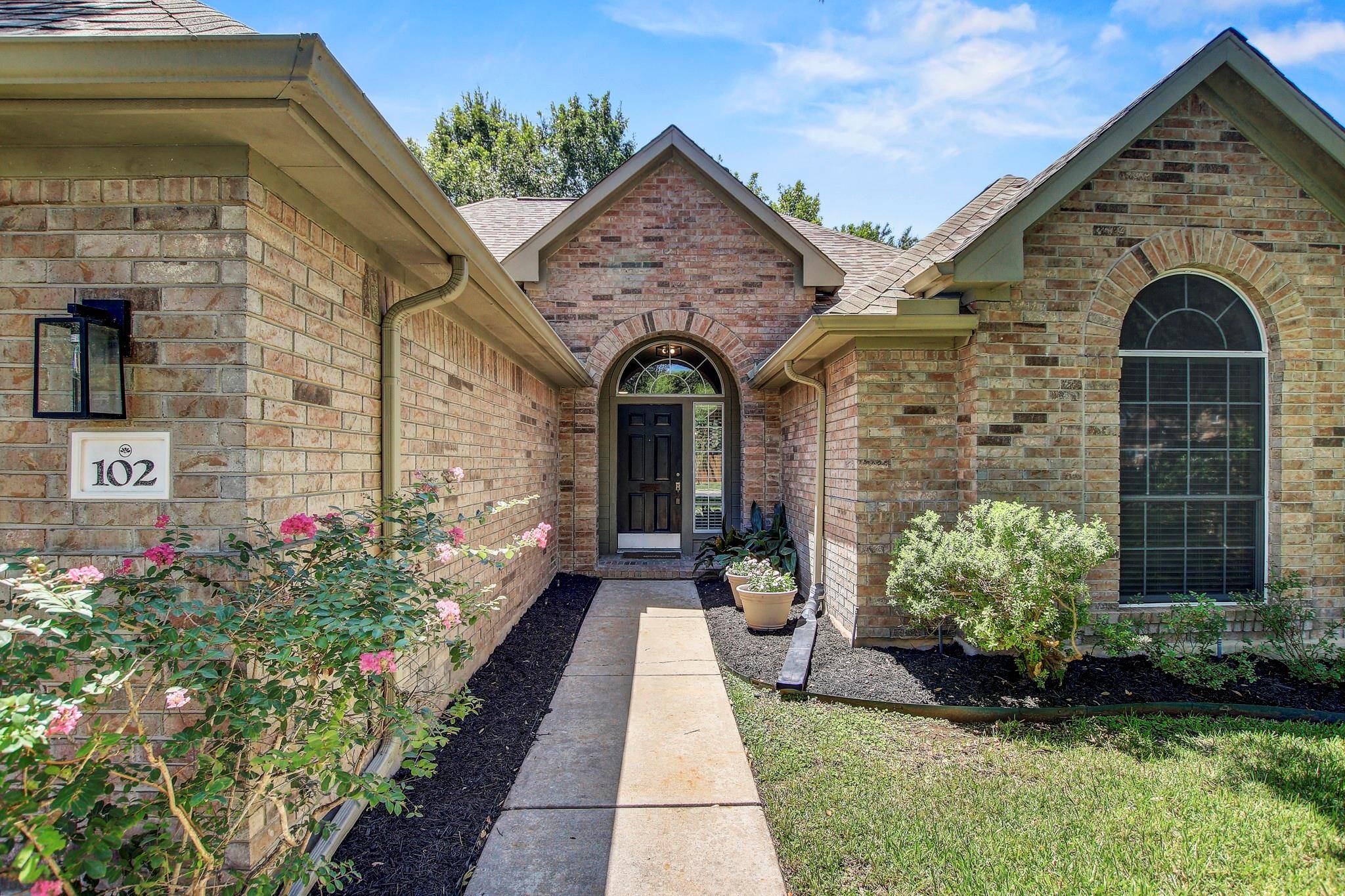 102 Trotter DR, Georgetown, TX 78626